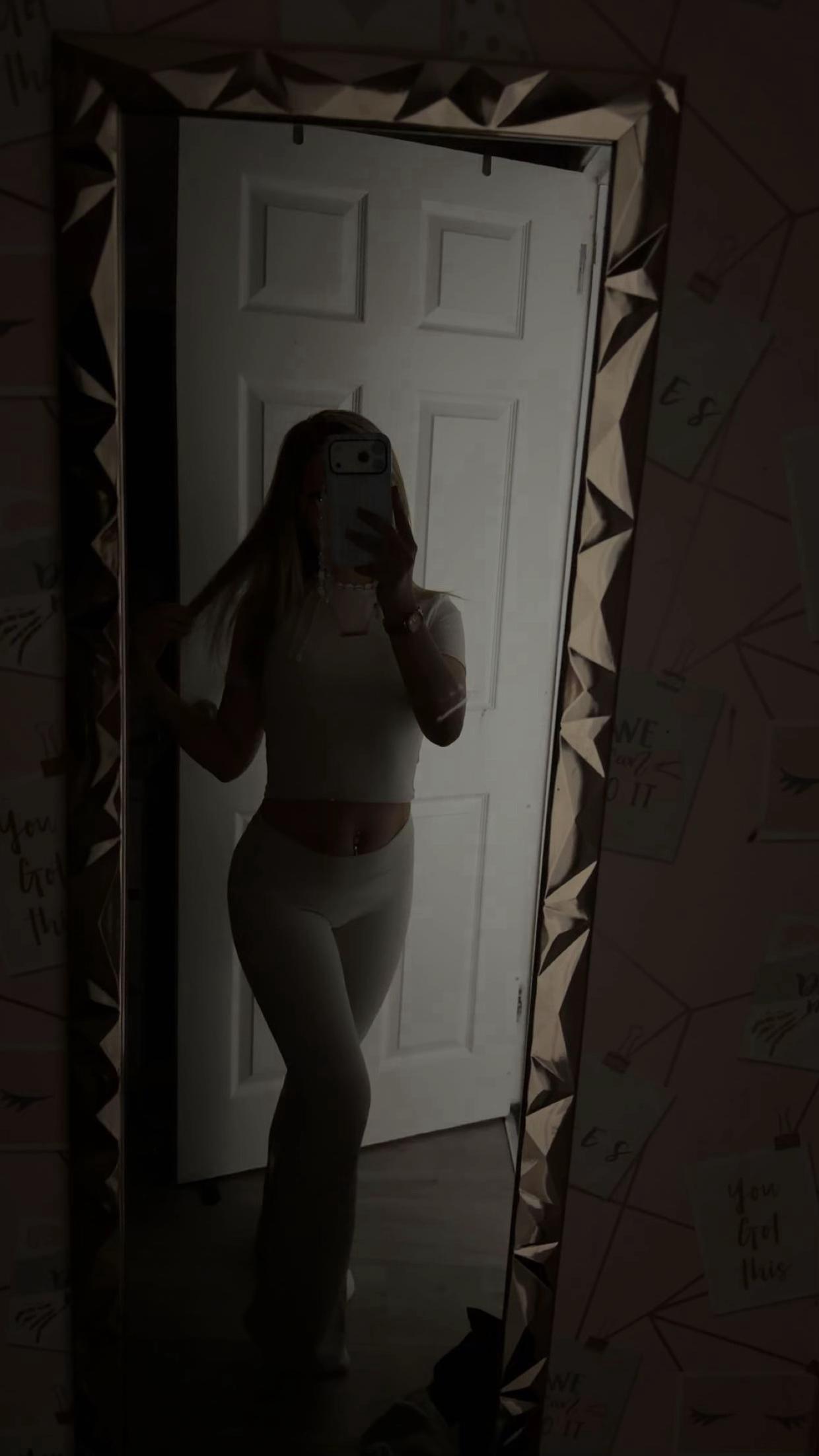 @𝑴𝑖𝑙𝑒𝑖𝑔ℎ𝑬𝑙𝑙𝑖𝑜𝑡𝑡🎀