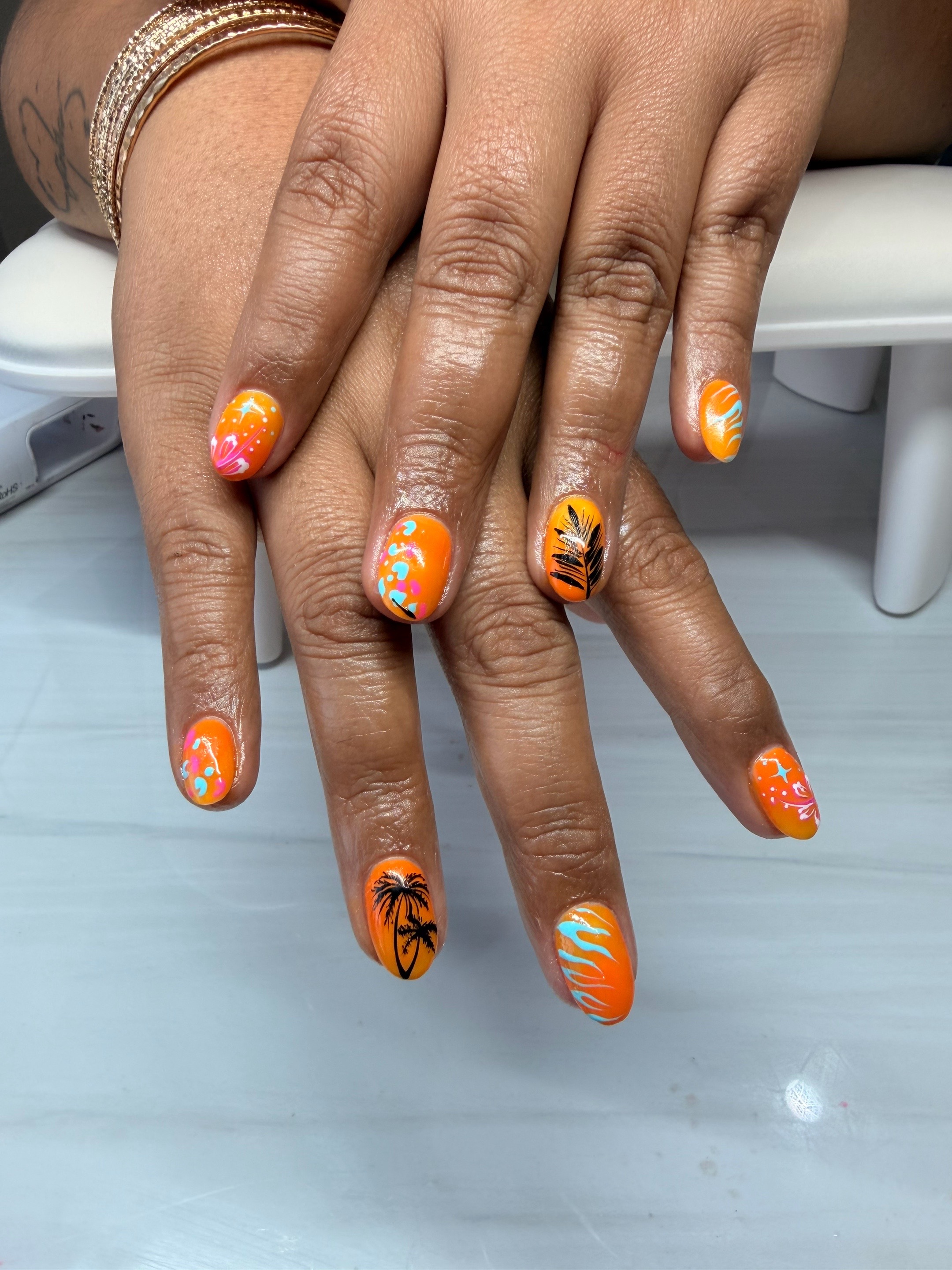 @Adriana’s nails