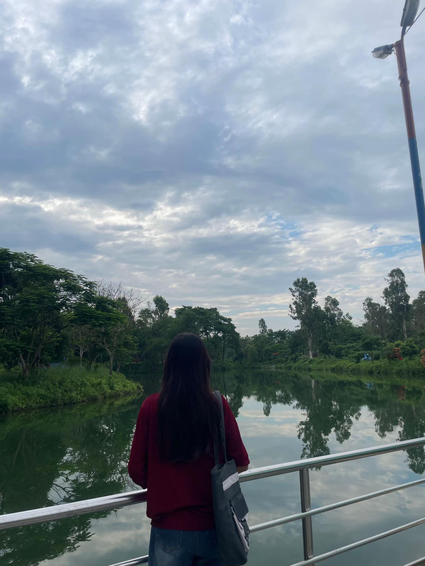 @S a j e e N a 🕊️