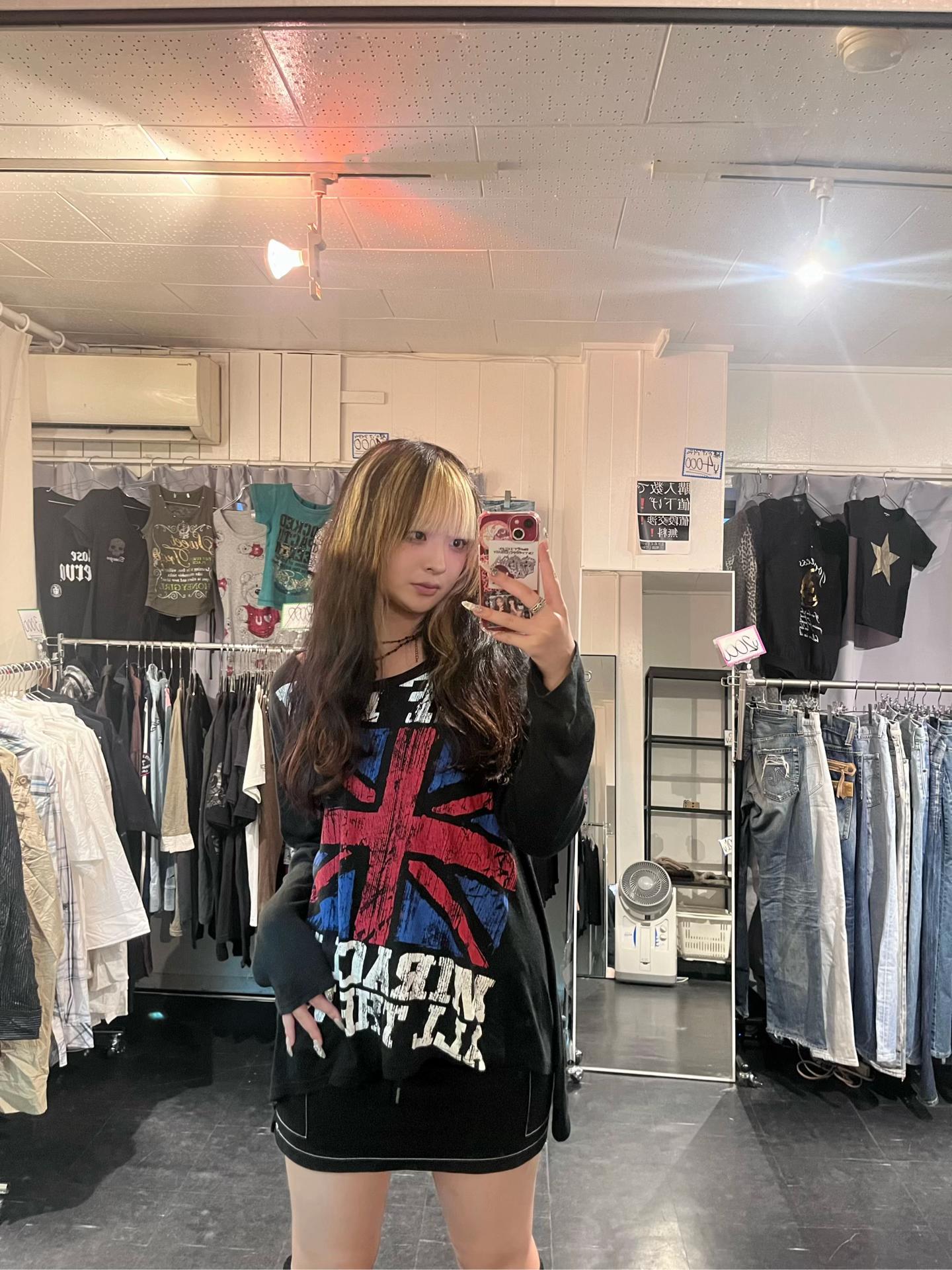 @古着屋ぼくらはえもいーず