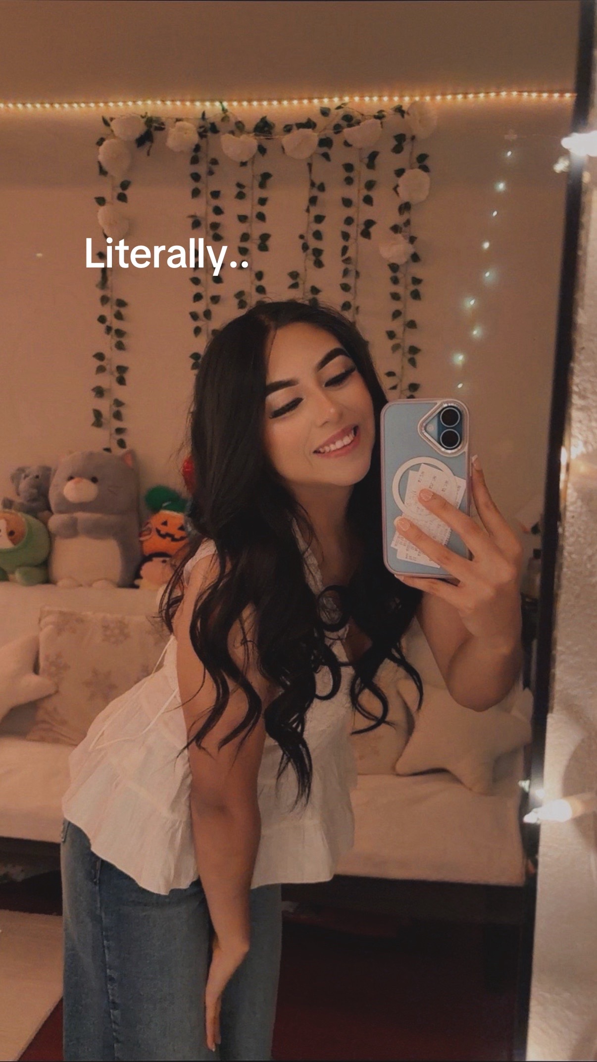@Vaniafloresシ