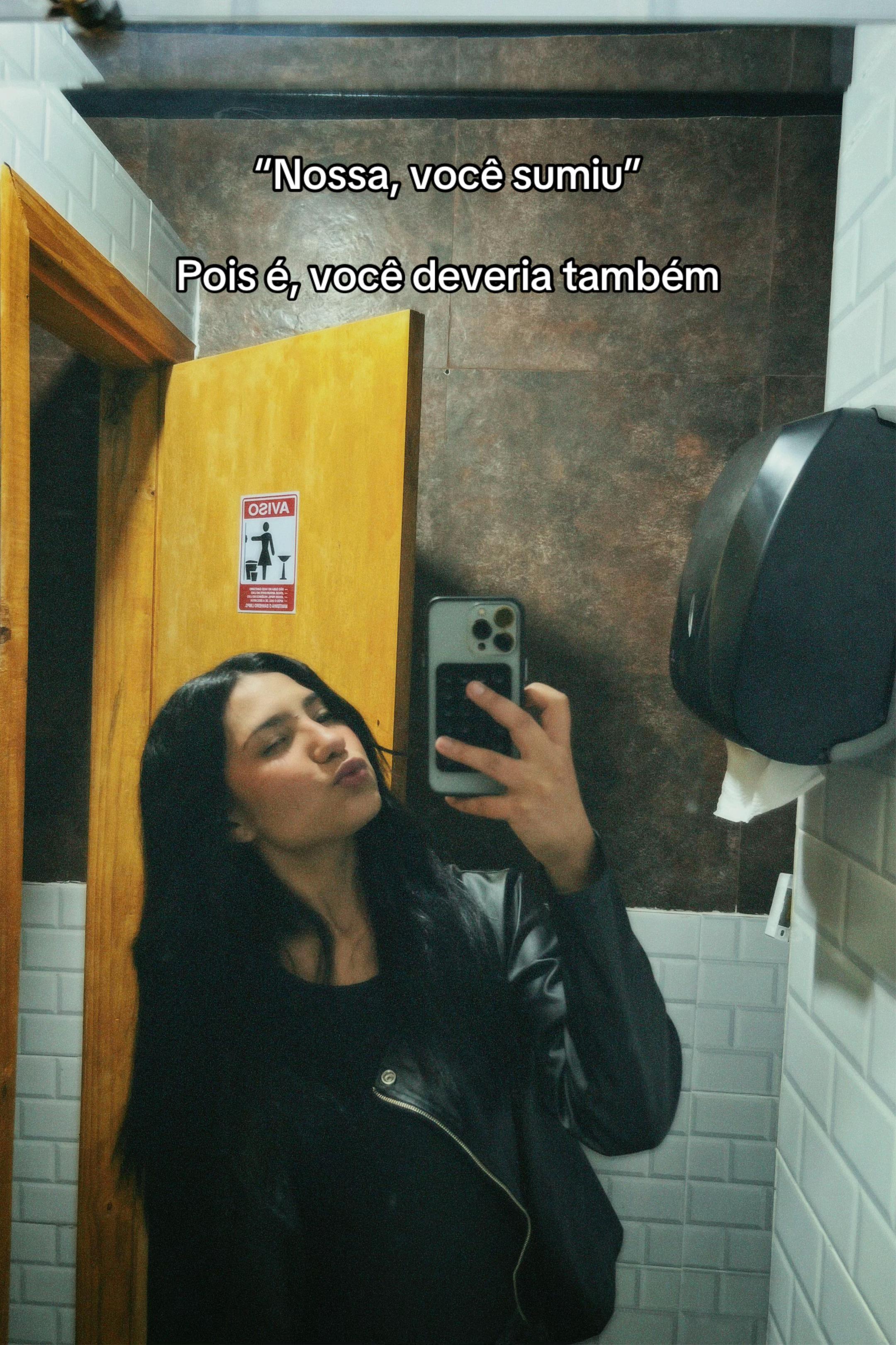 @_rayanemm