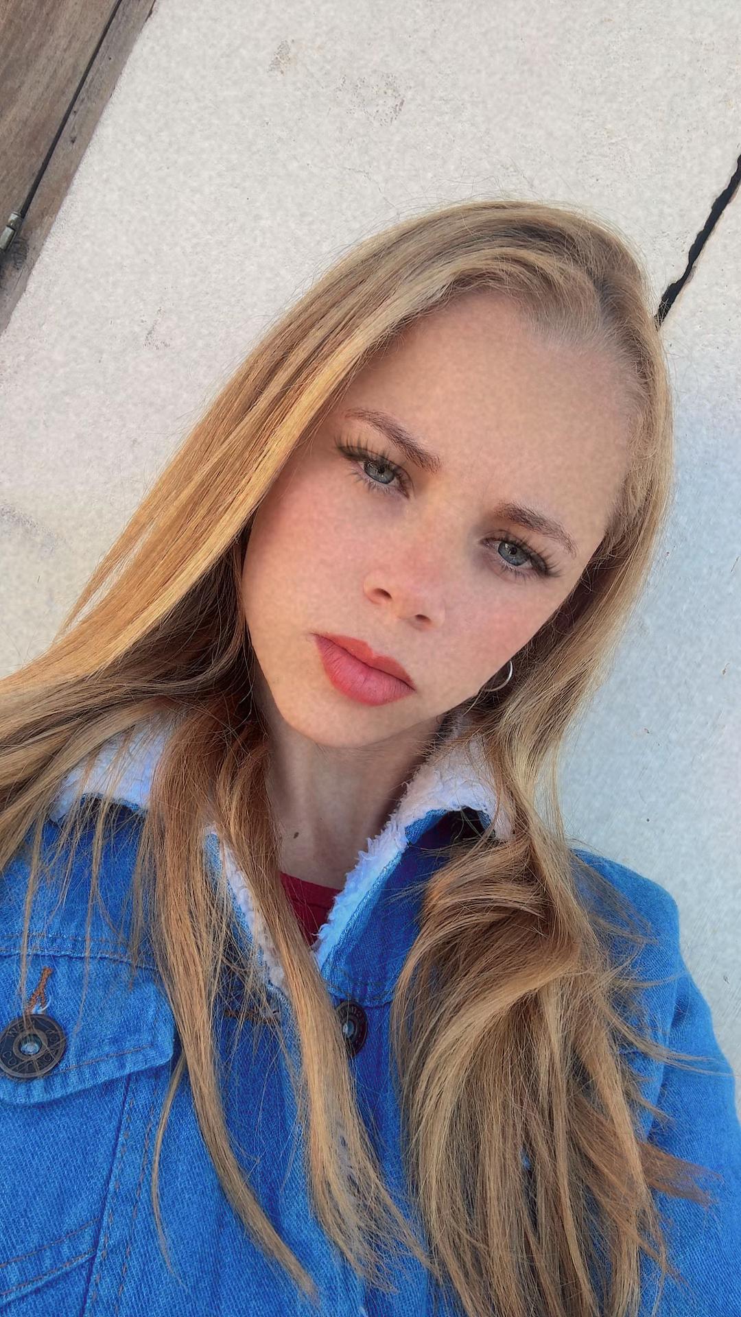 @Ana😍