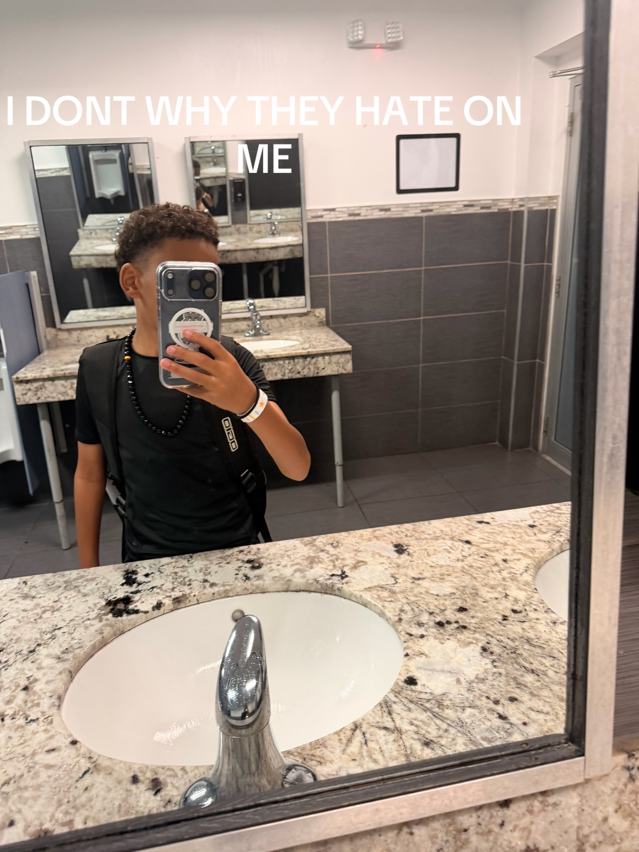 @𝓵𝓸𝓿𝓮𝓲𝓼𝓼𝓸𝓬𝓬𝓮𝓻