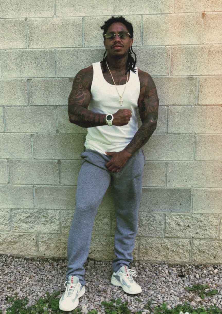 @JizzleBuckz_