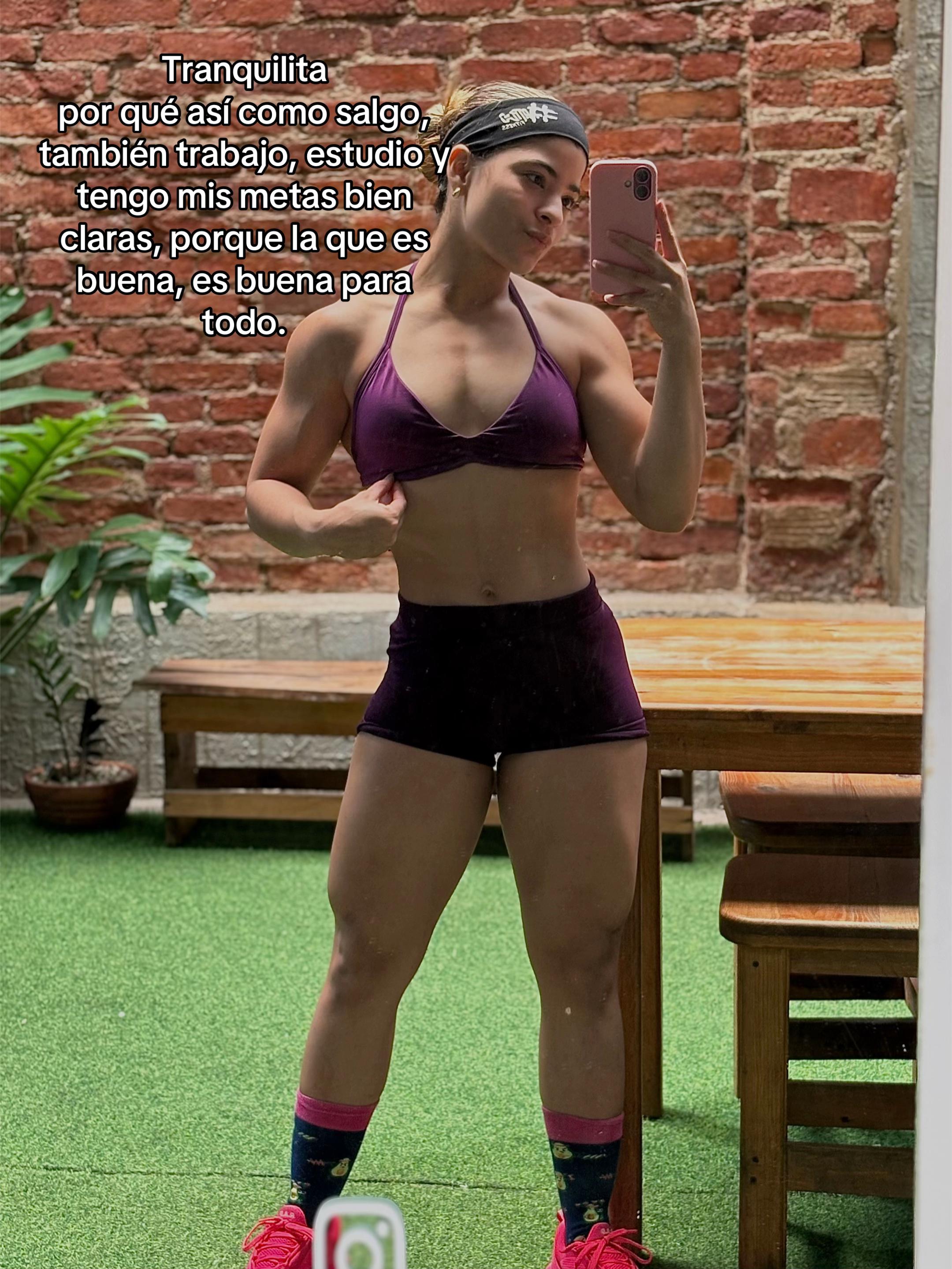 @Alejandra Urbano739