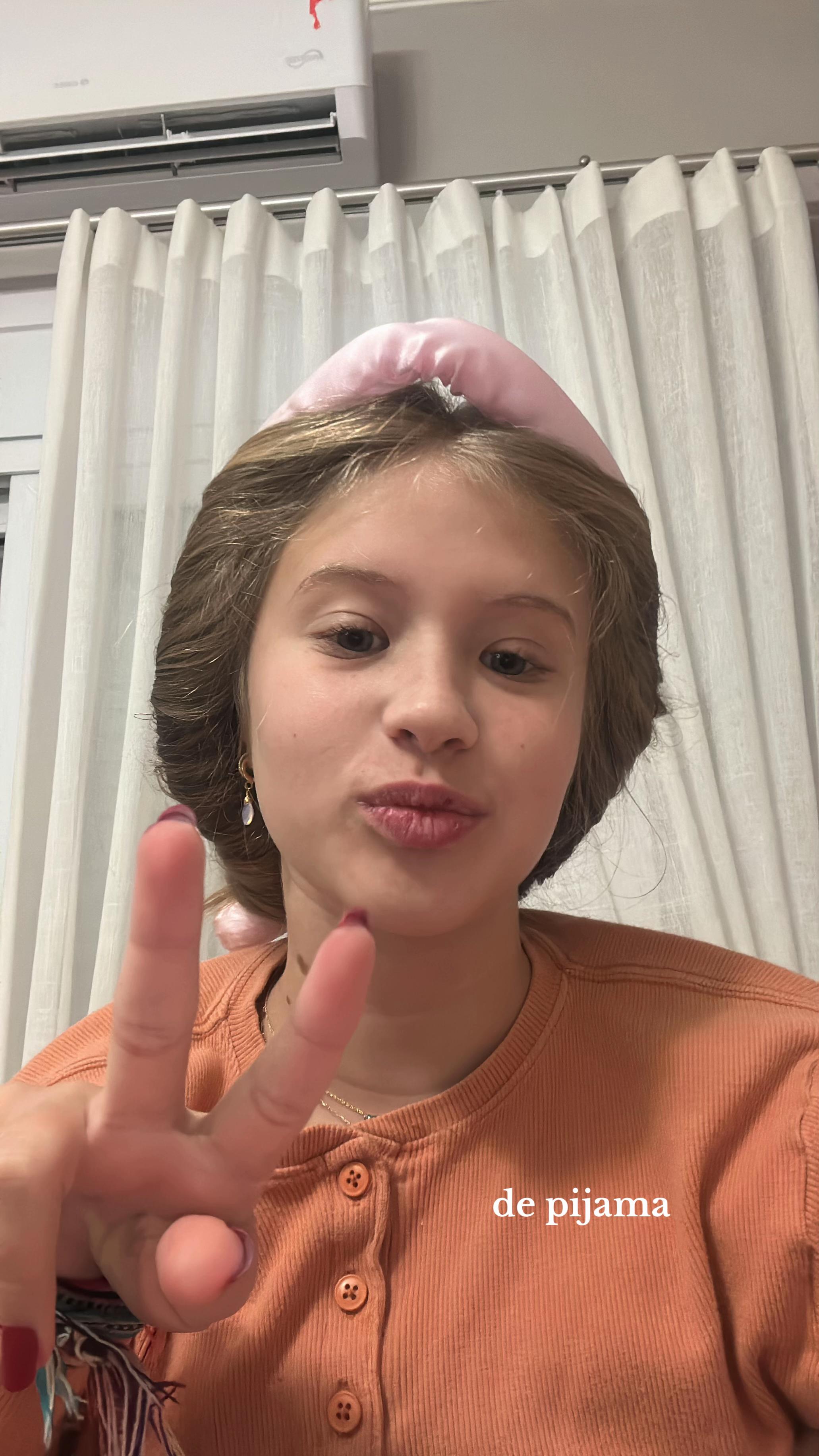 @😉