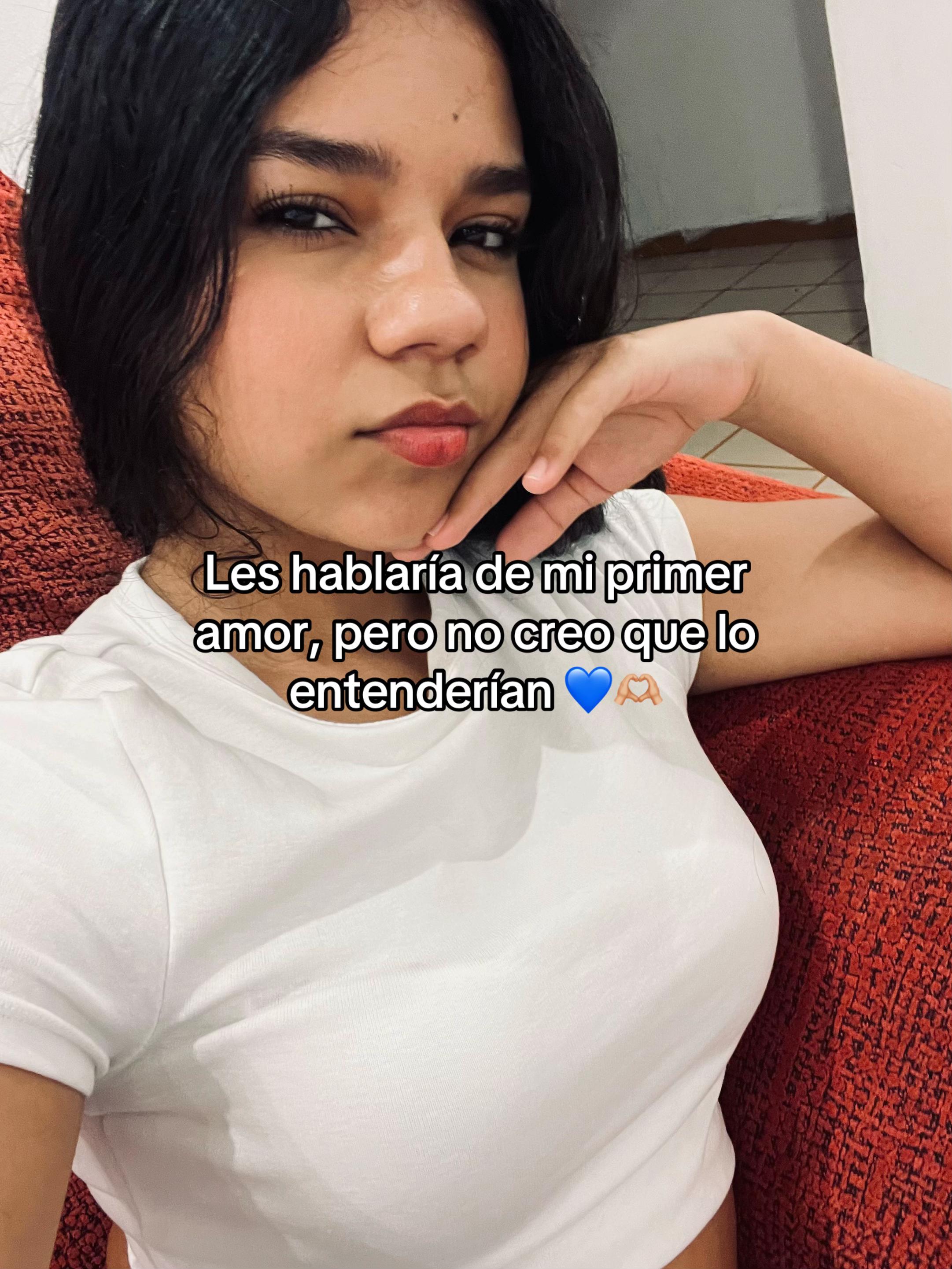 @👩🏽&zwj;🦱