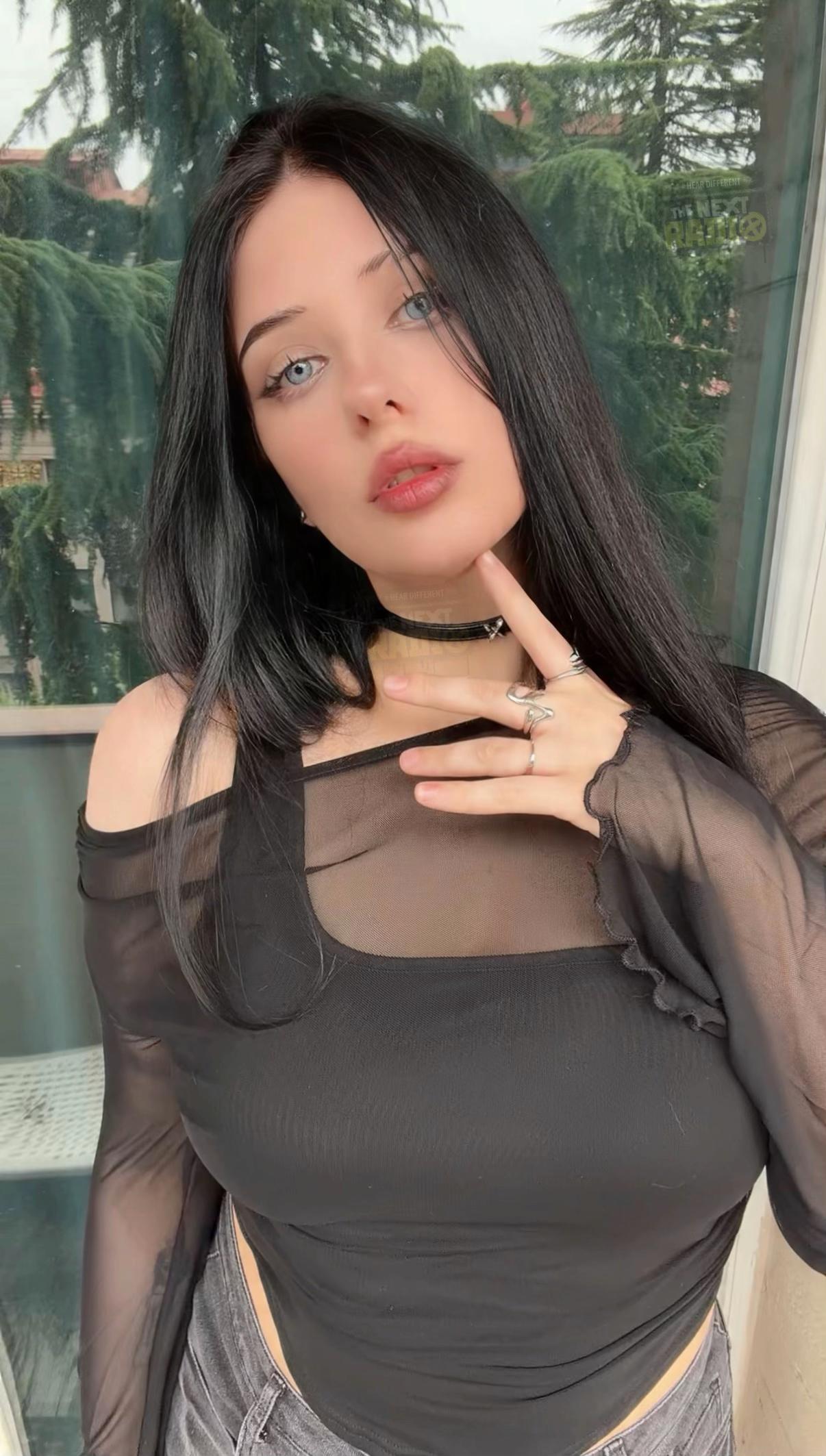 @Sasha Gromova