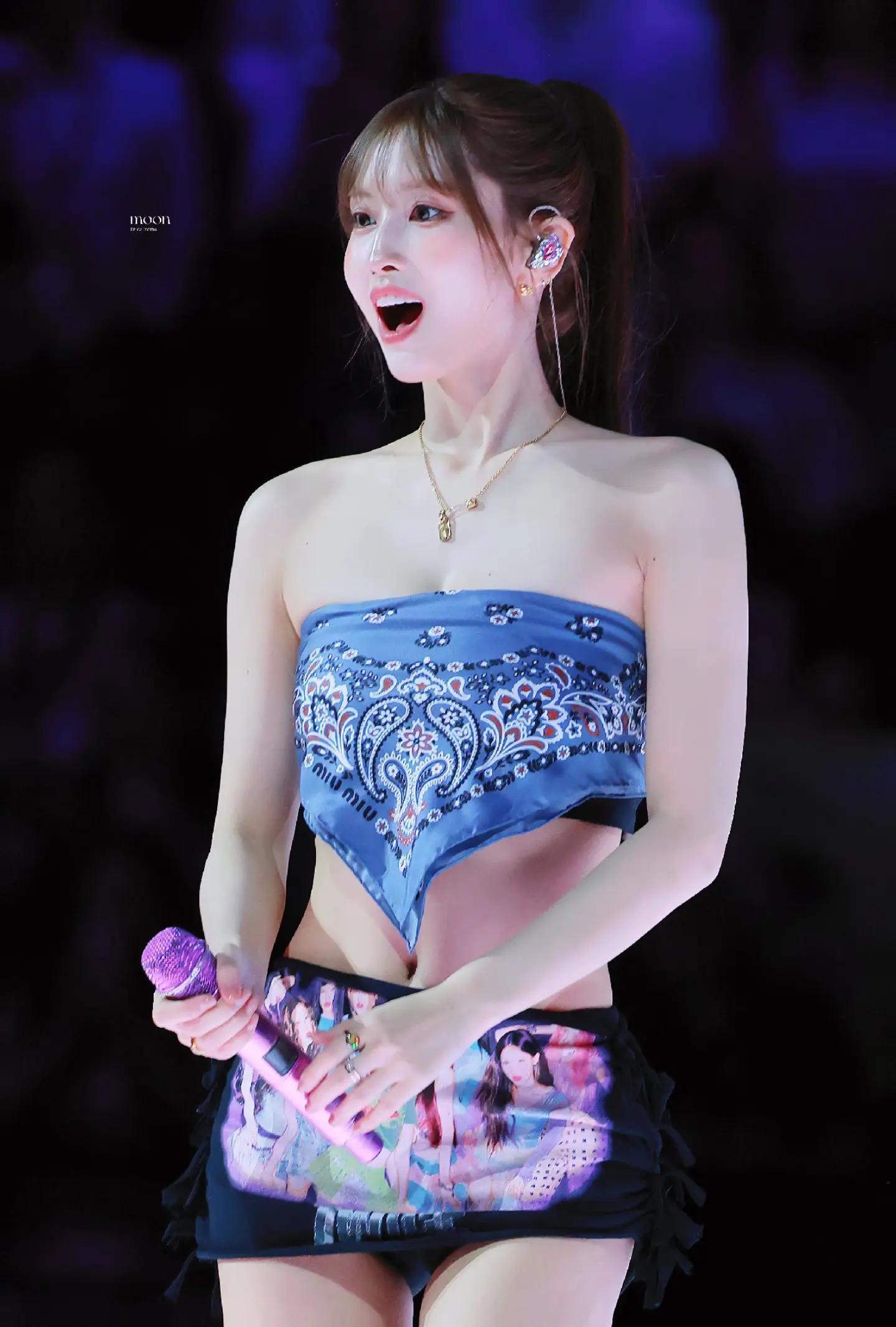 @OneTwice