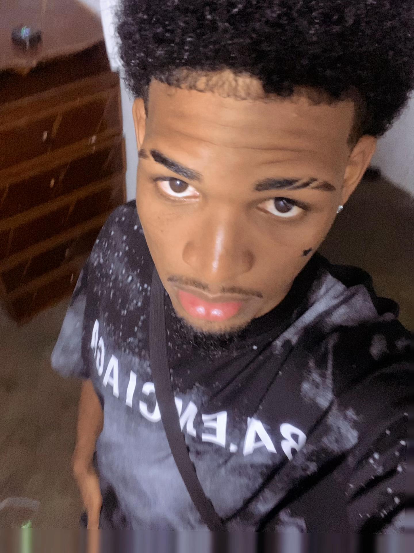 @CJ🧑🏾🦱🕸️
