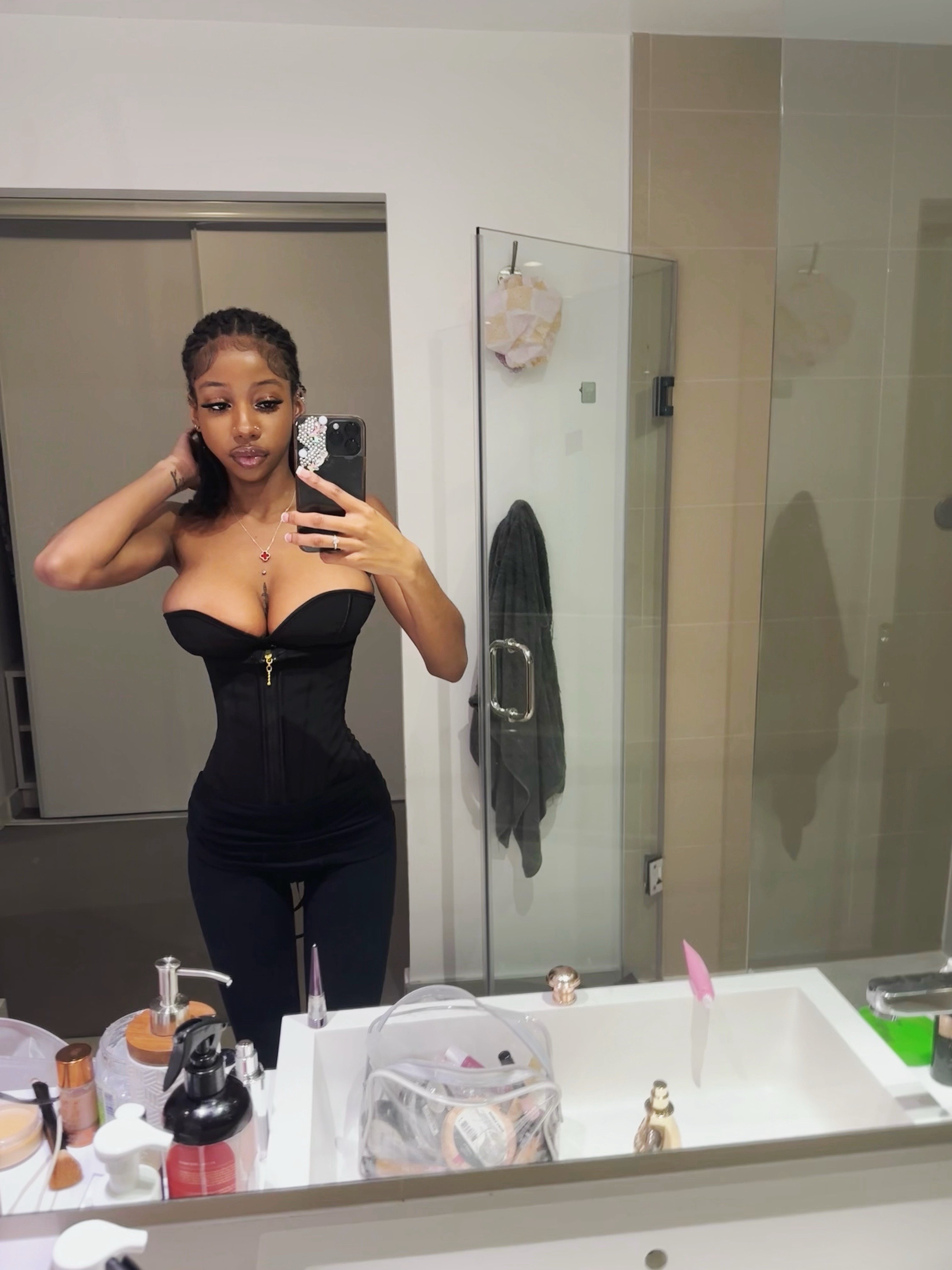 @kayaeckles