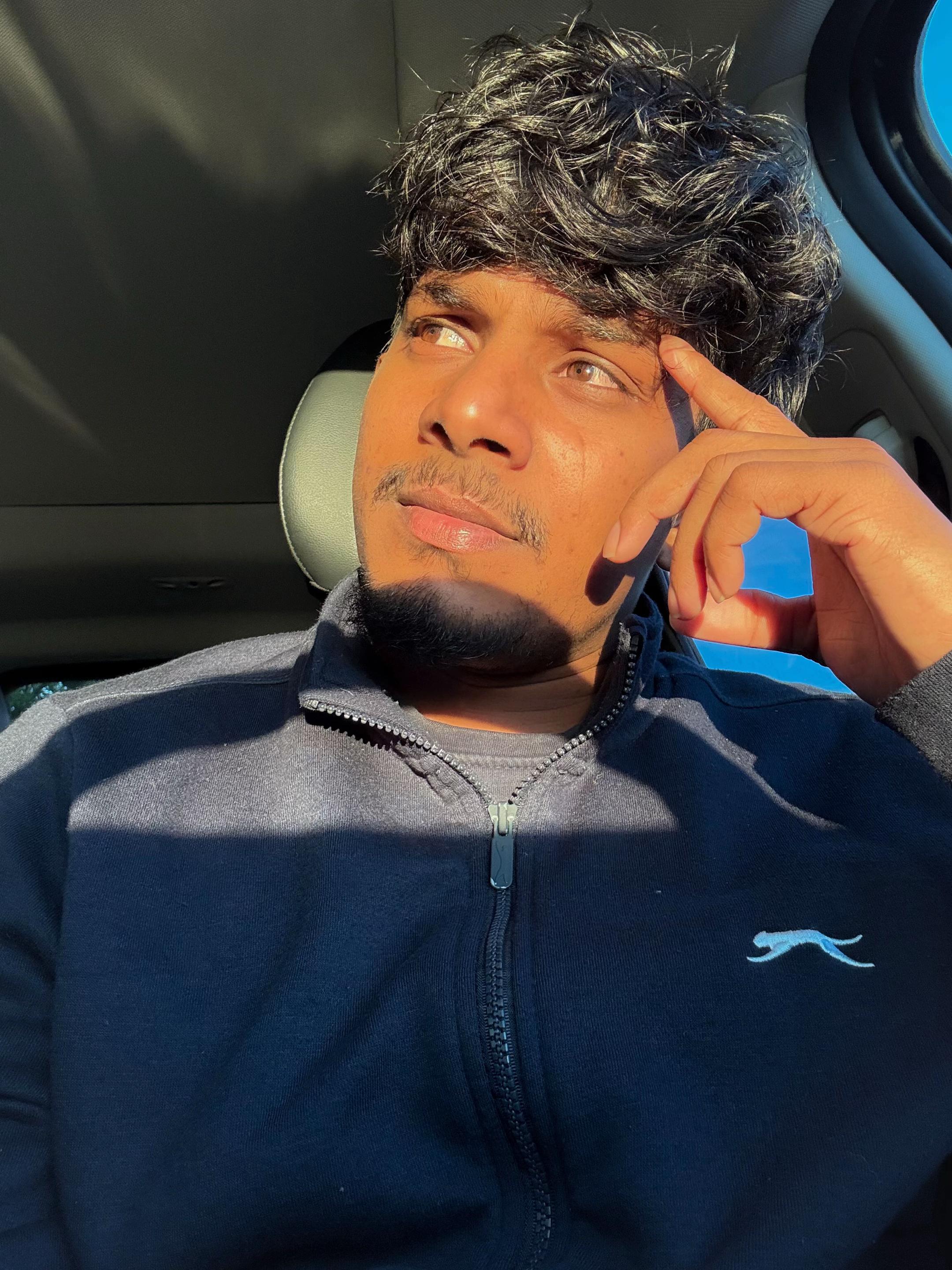 @YaSh🦇