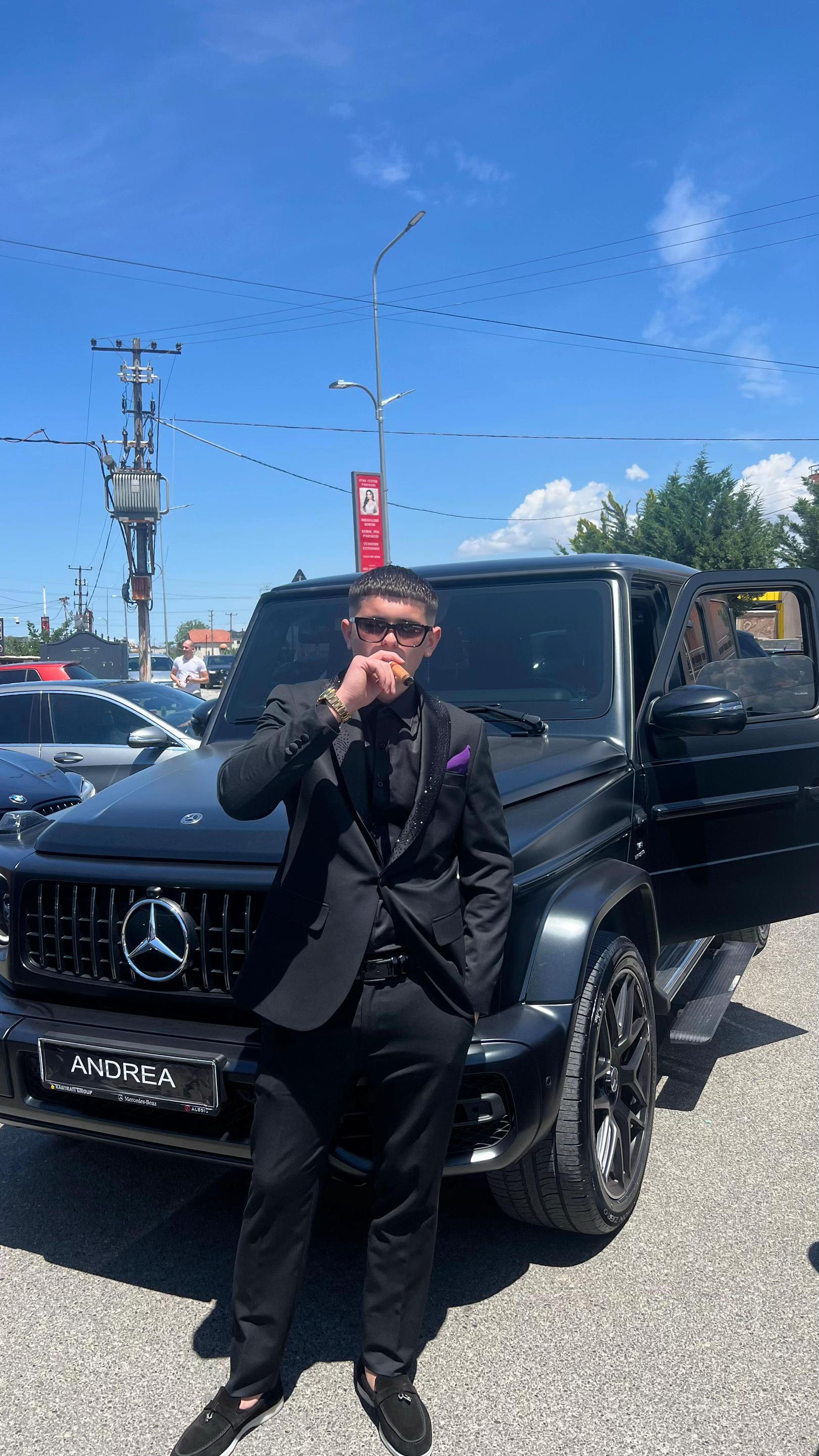 @Andr&eacute;a_gjoka.777.