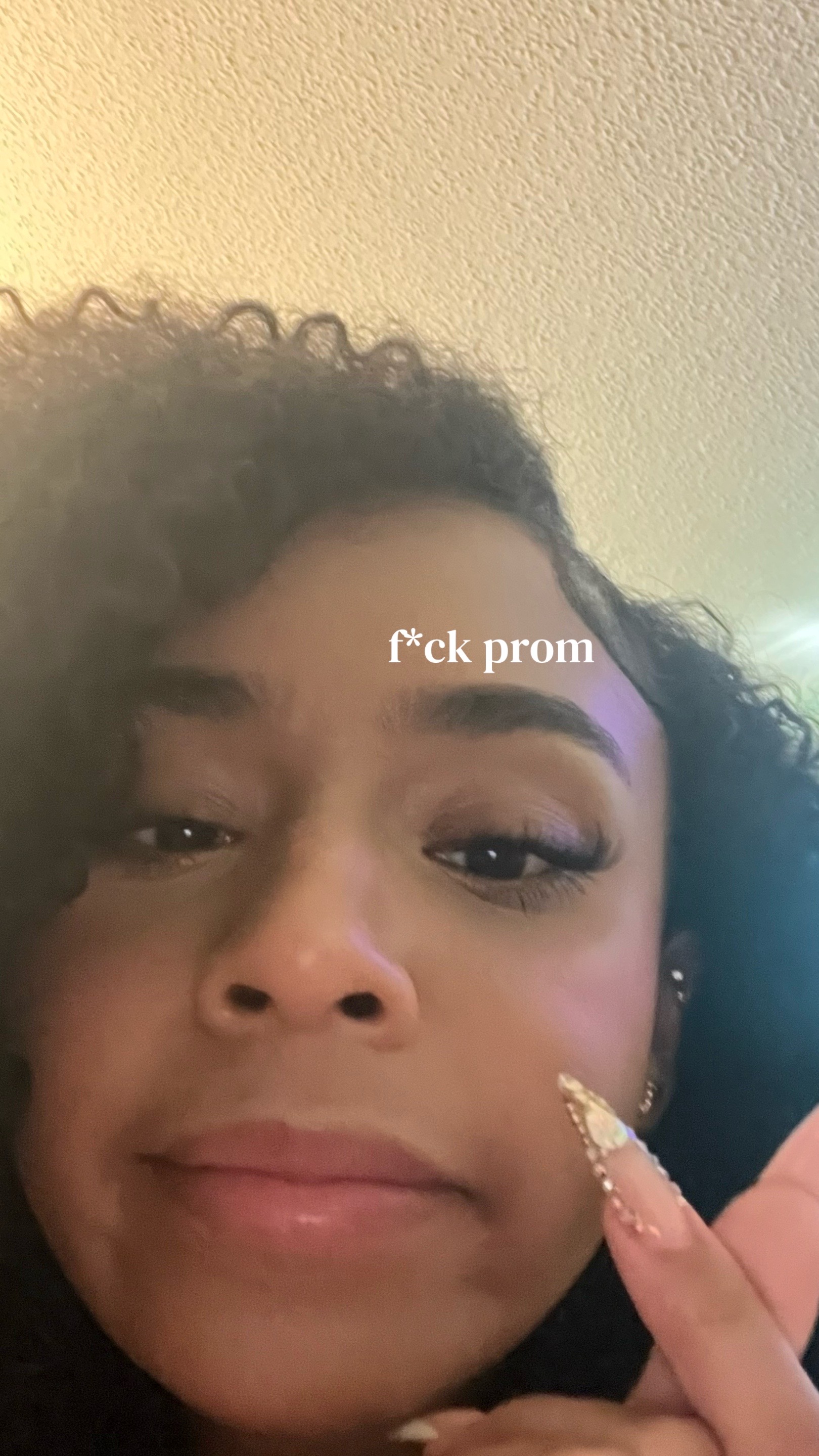 @️