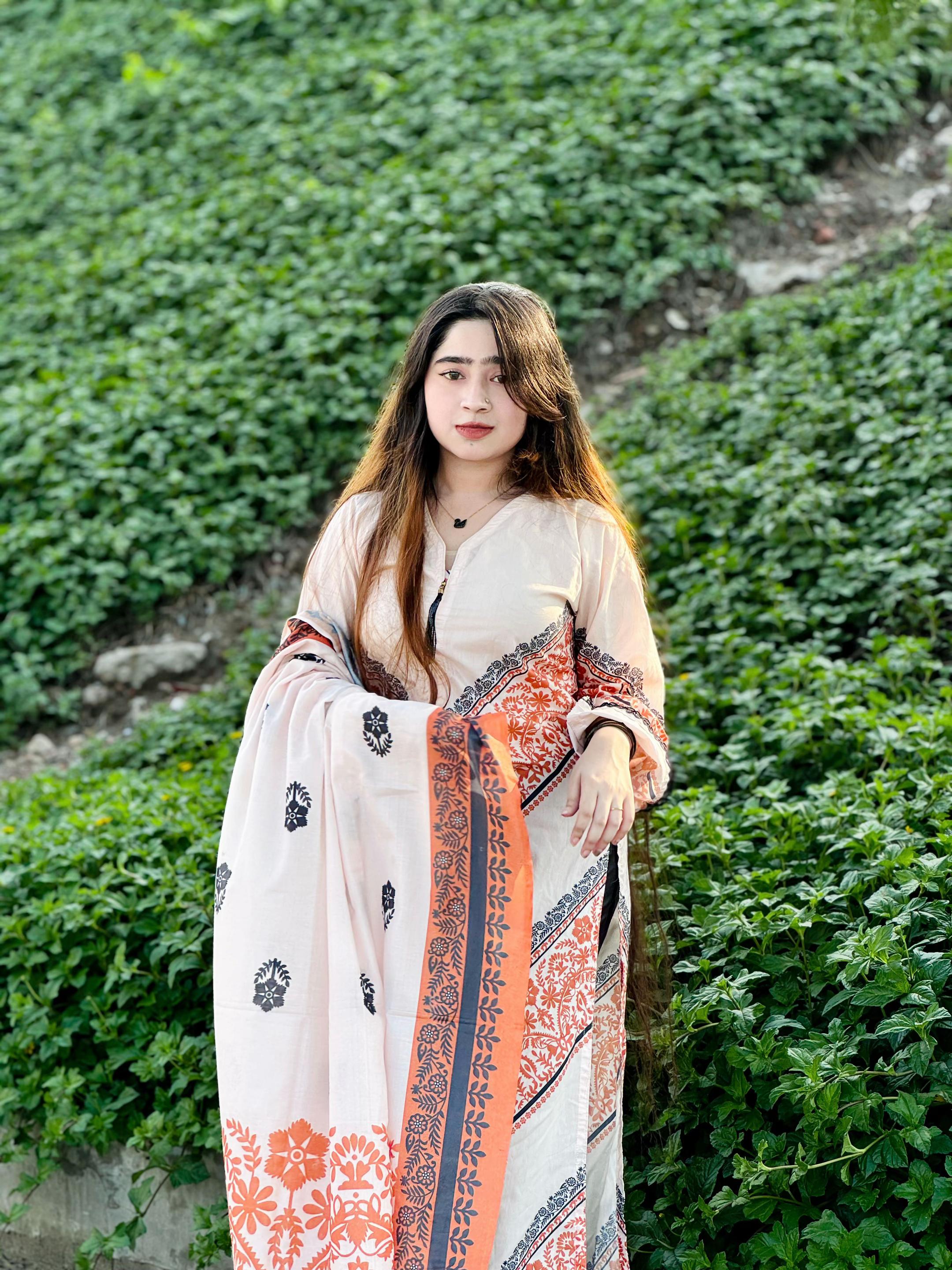 @Simran⭐️