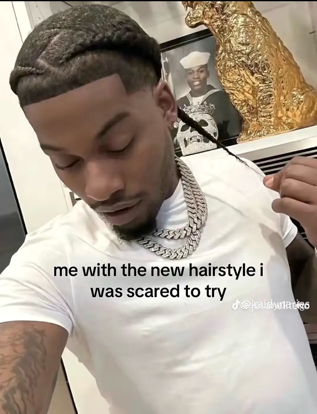 @Jꨄ