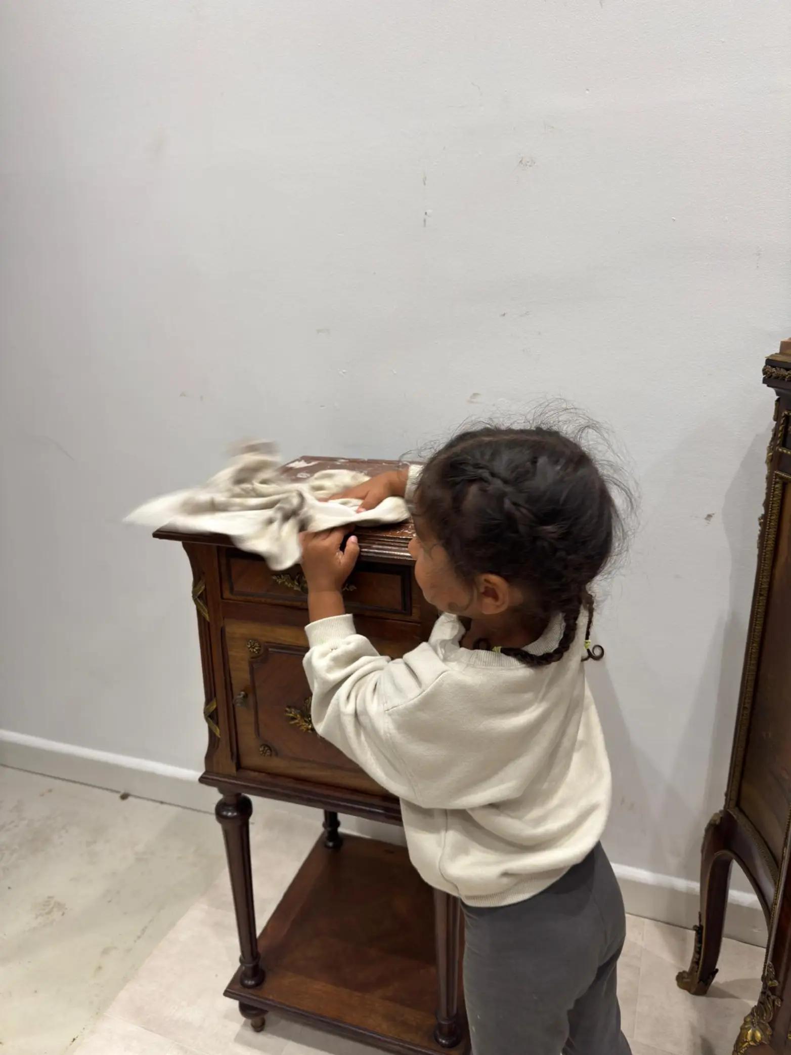 @Hawkins Antiques