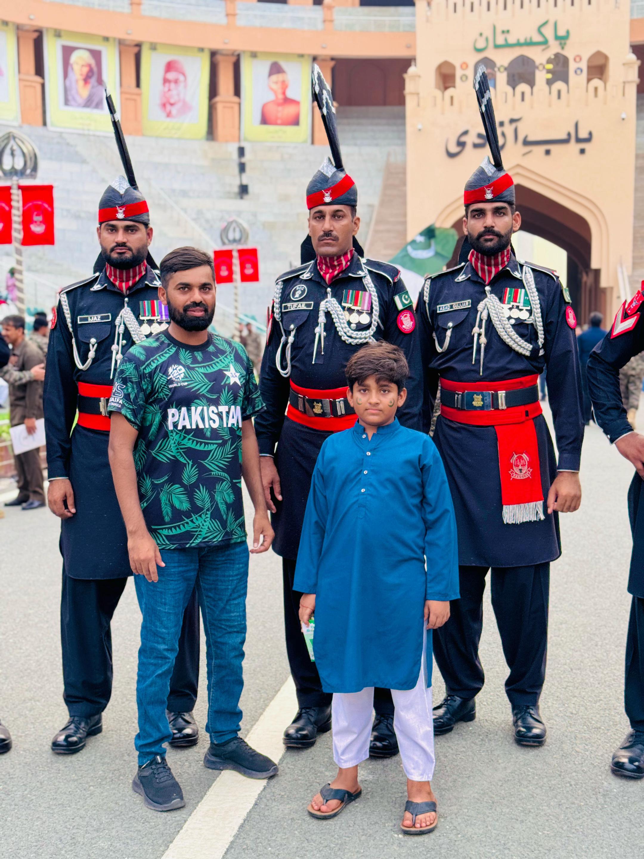 @Faiصal🇵🇰