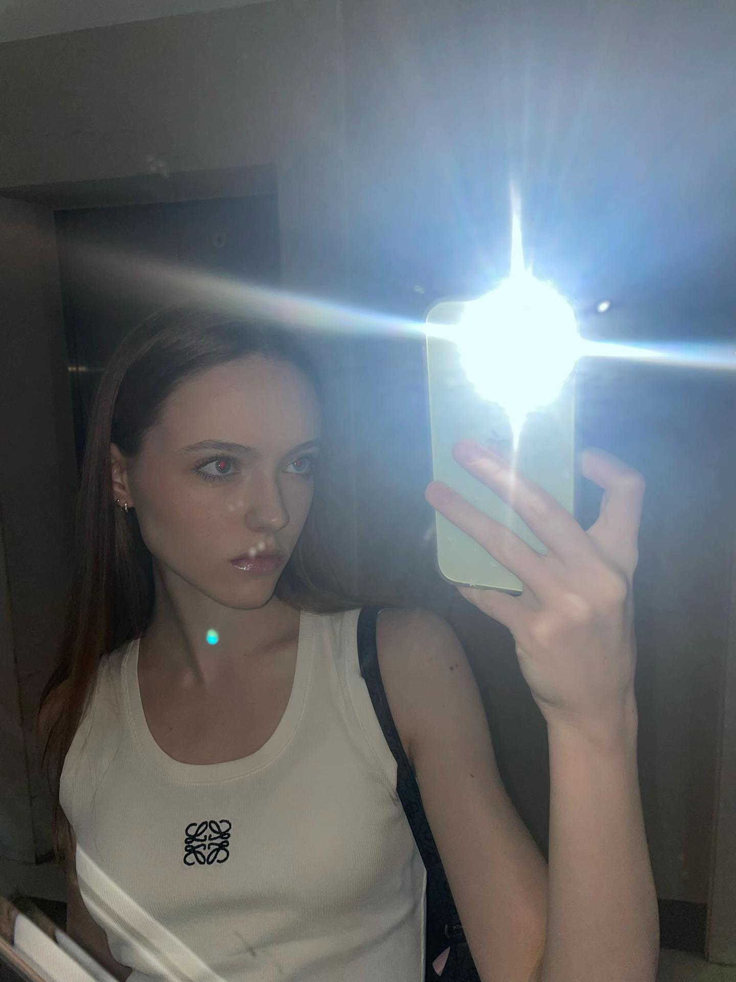 @ℳ𝒶𝓇𝒾𝒶_ℬ𝓊𝓏𝓏