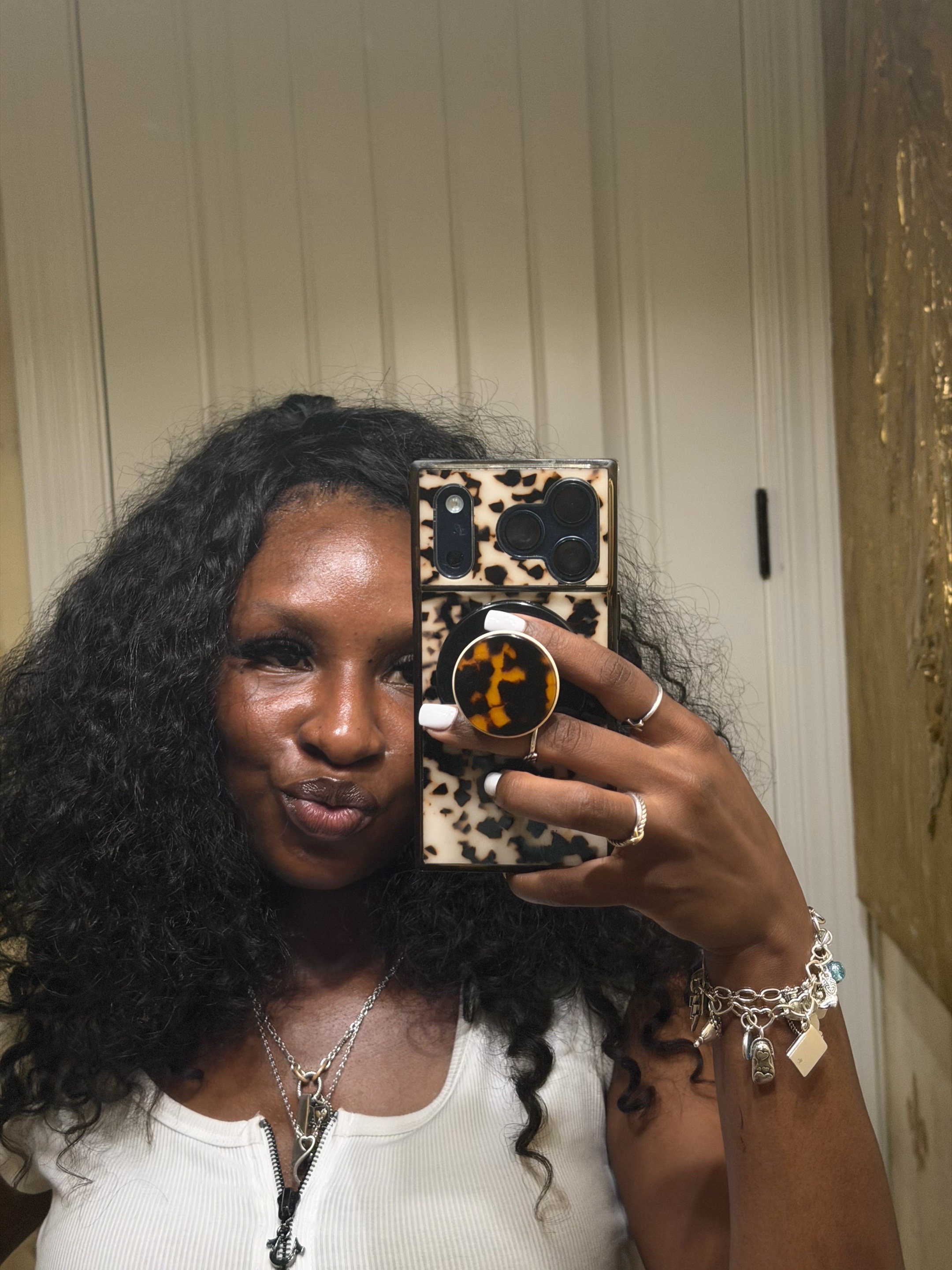 @MISS RELL TV | No niche 🦋💓