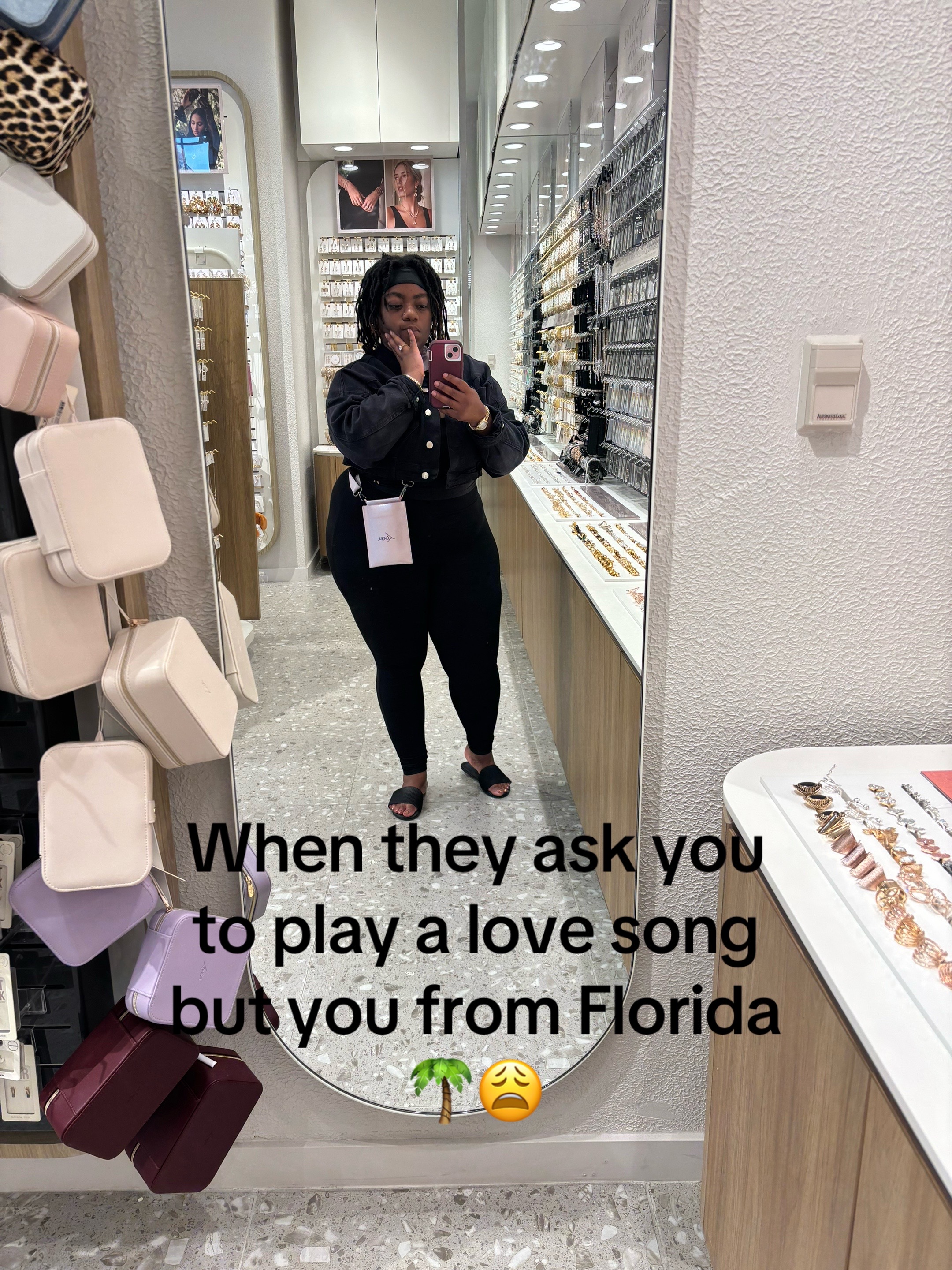 @Nia