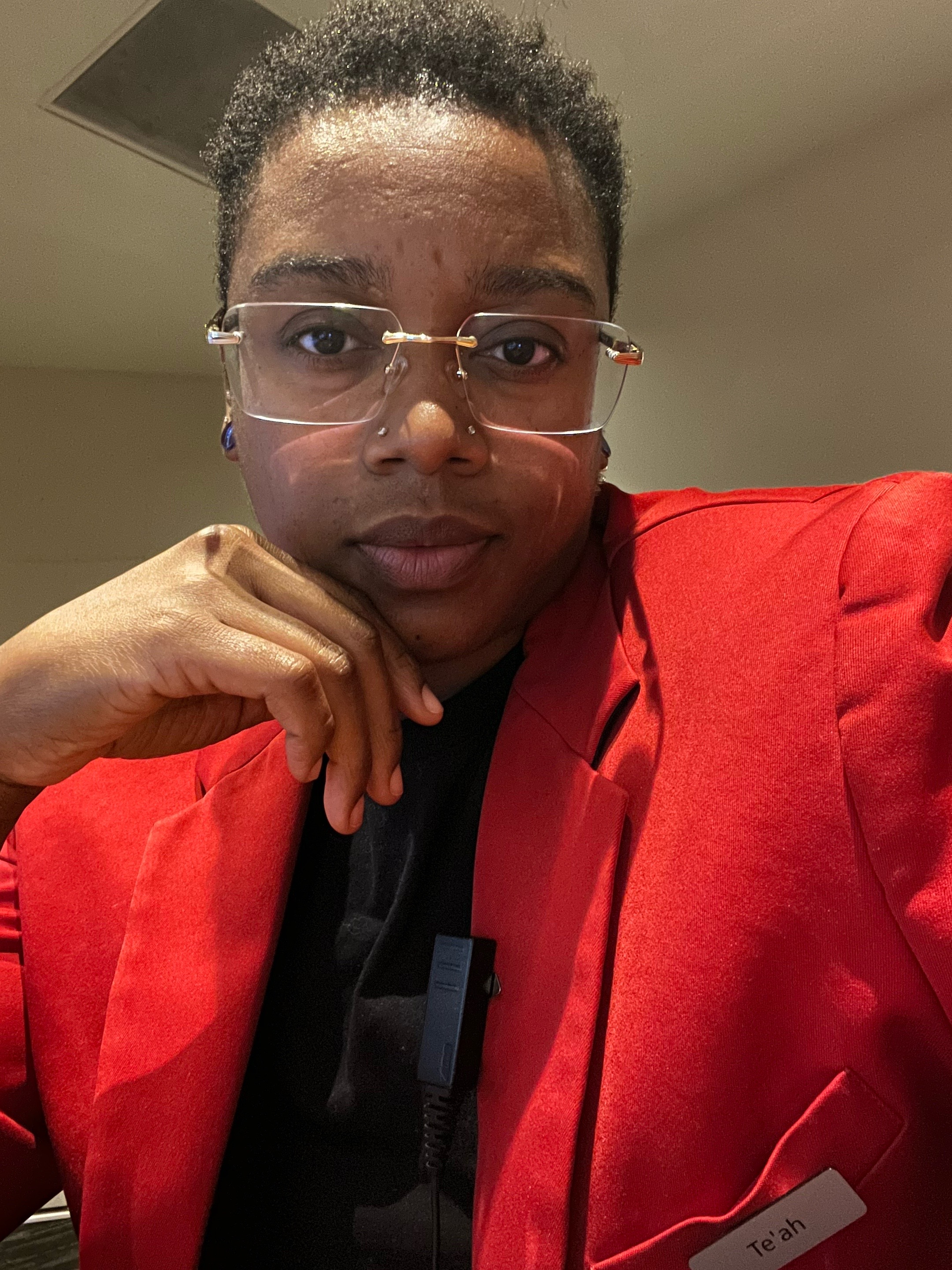 @Empress_Divinitea