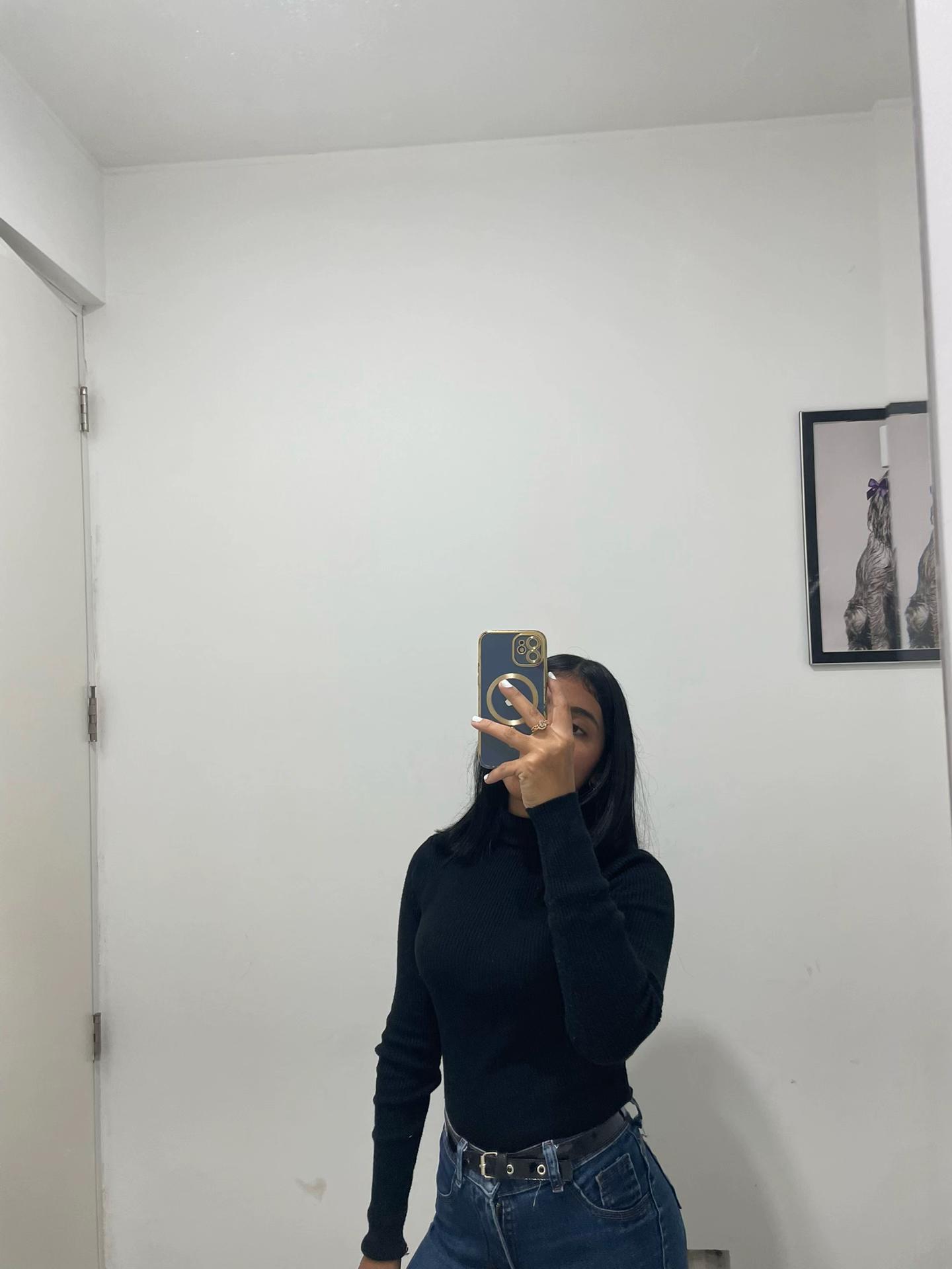 @Adriana🪻