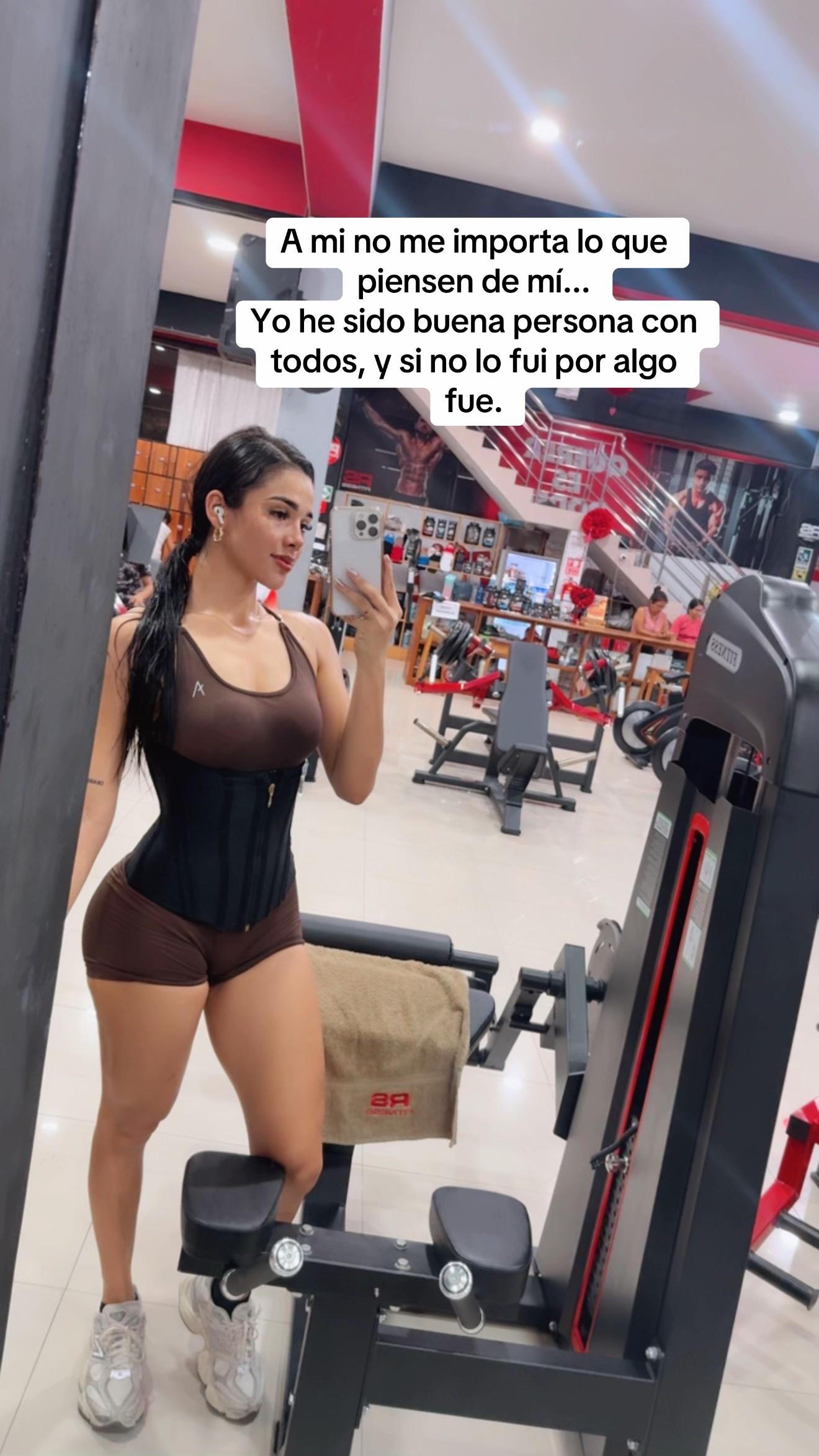 @Queen 👑