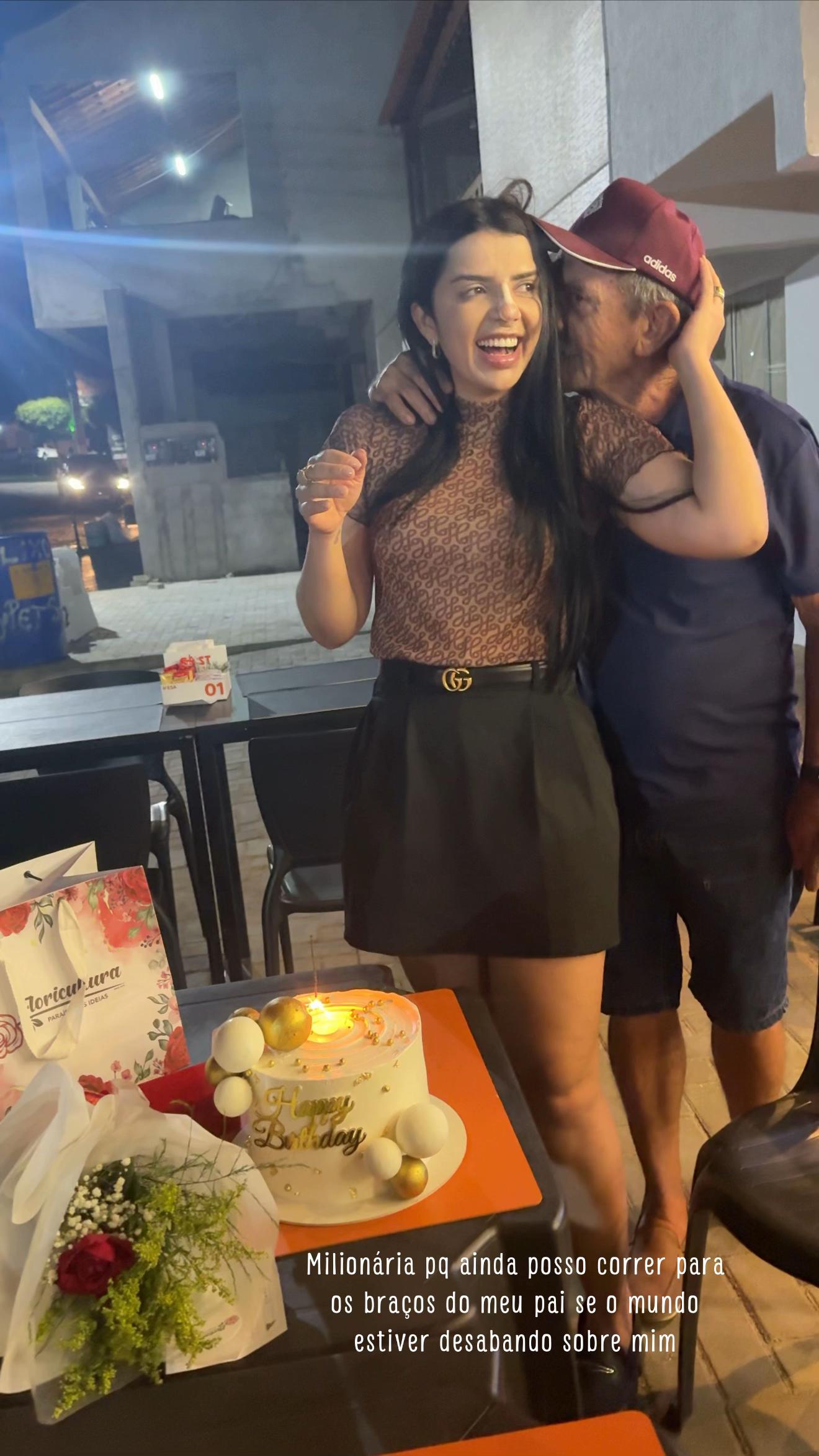@larissanobre