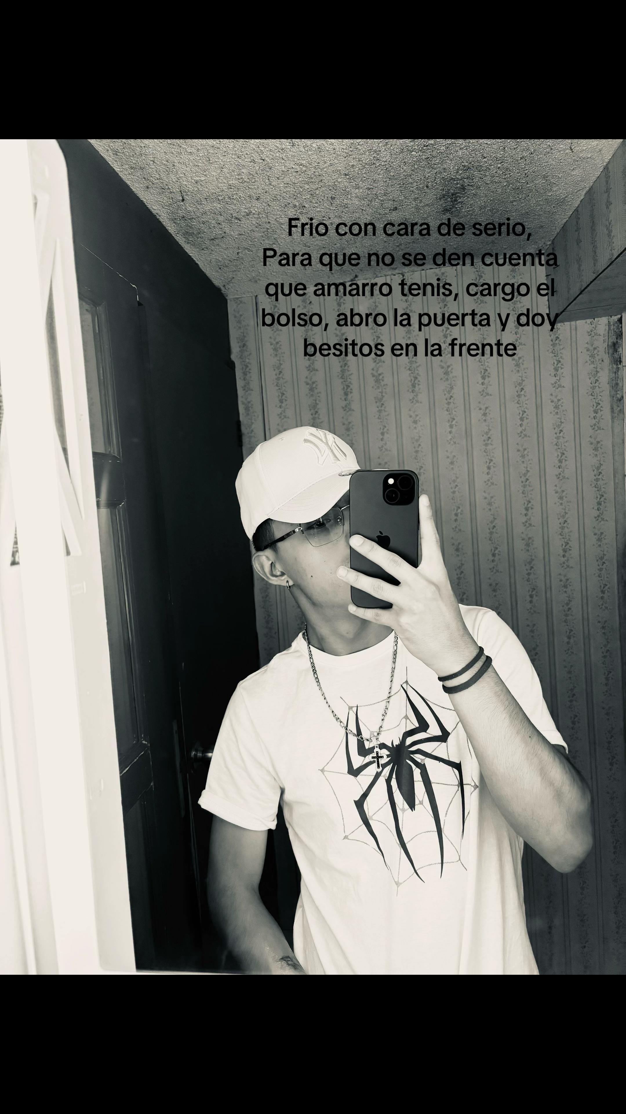 @👻
