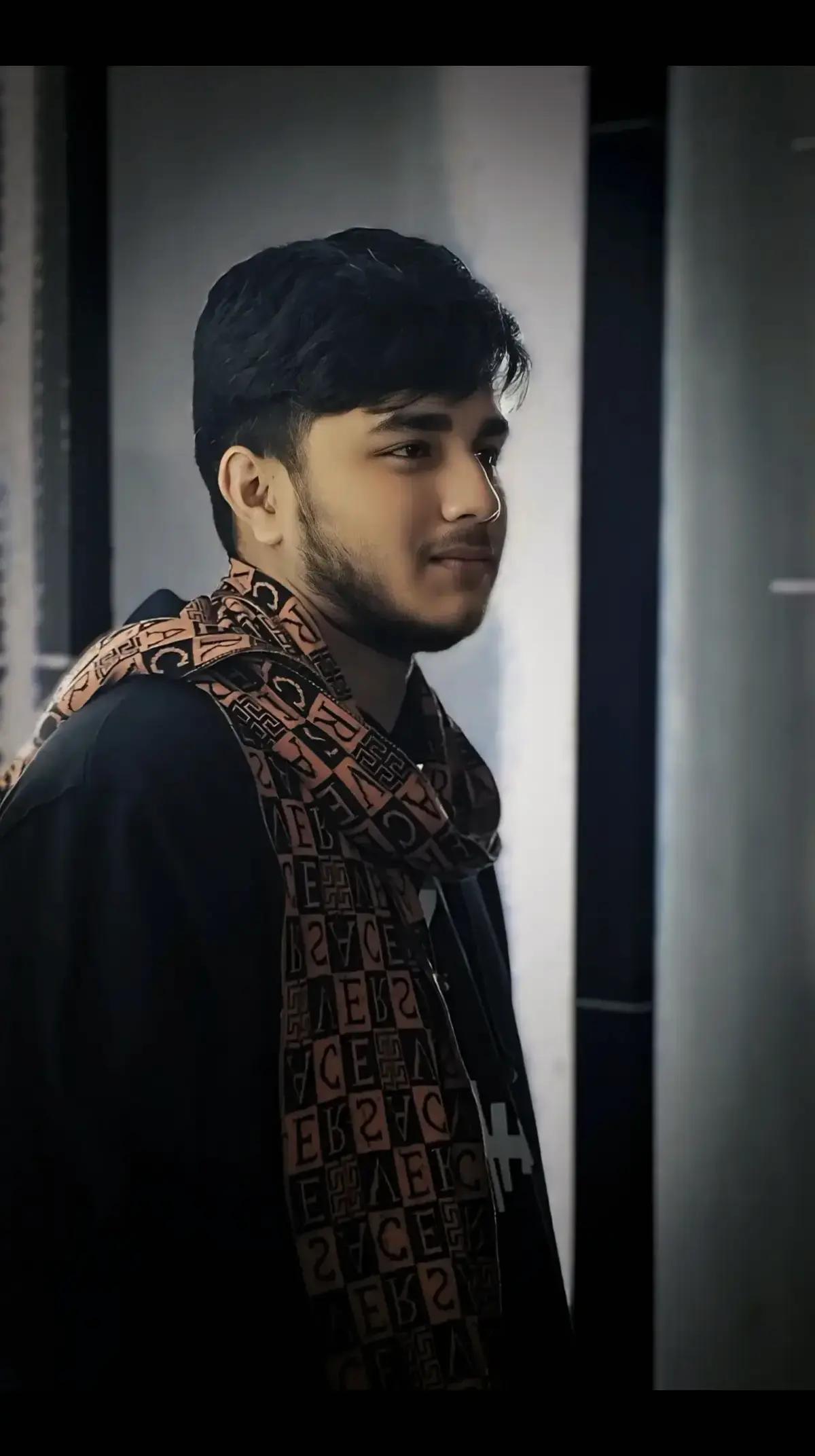 @Raees__Nu_Min☠