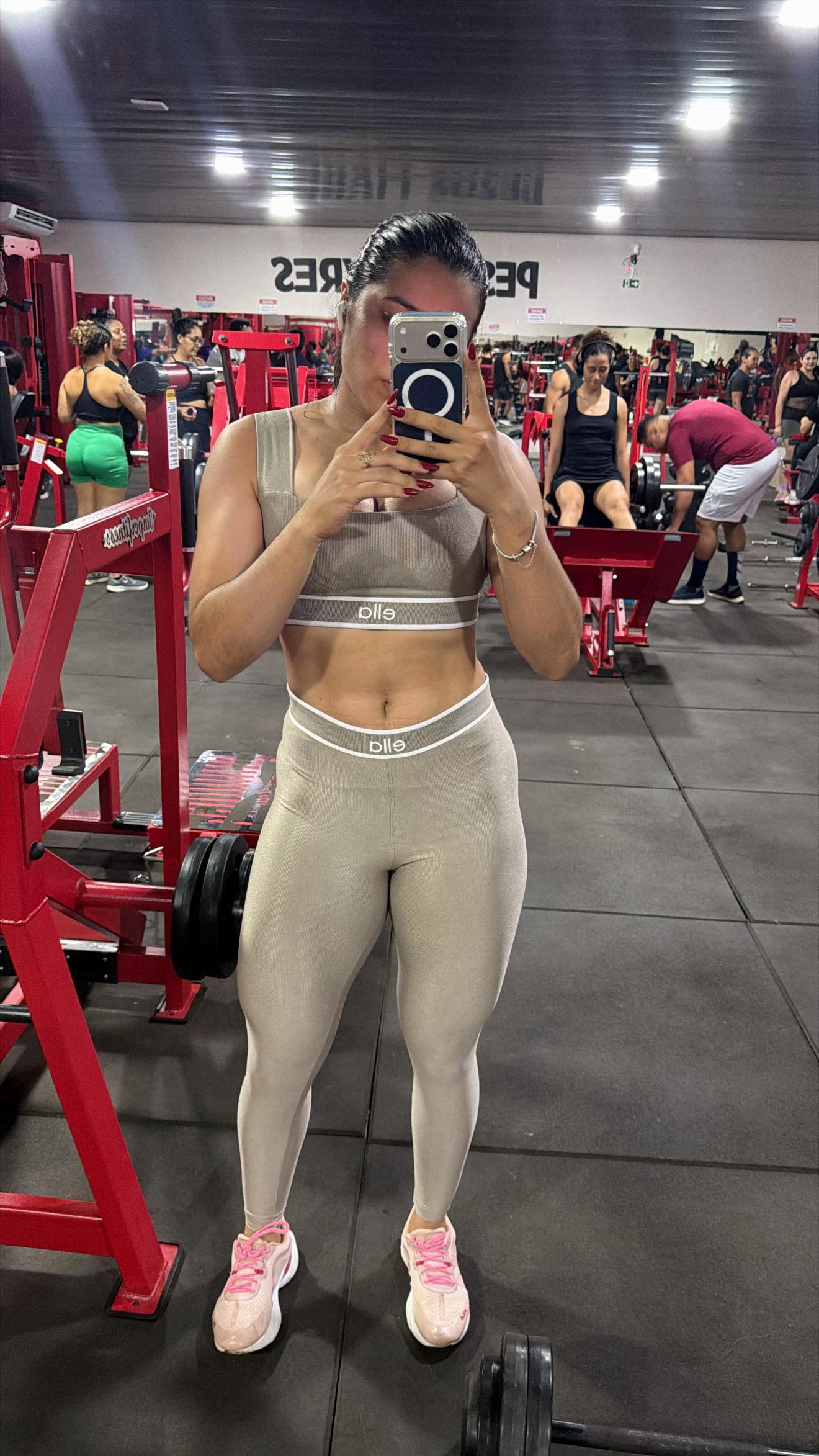 @isabellafigueired57