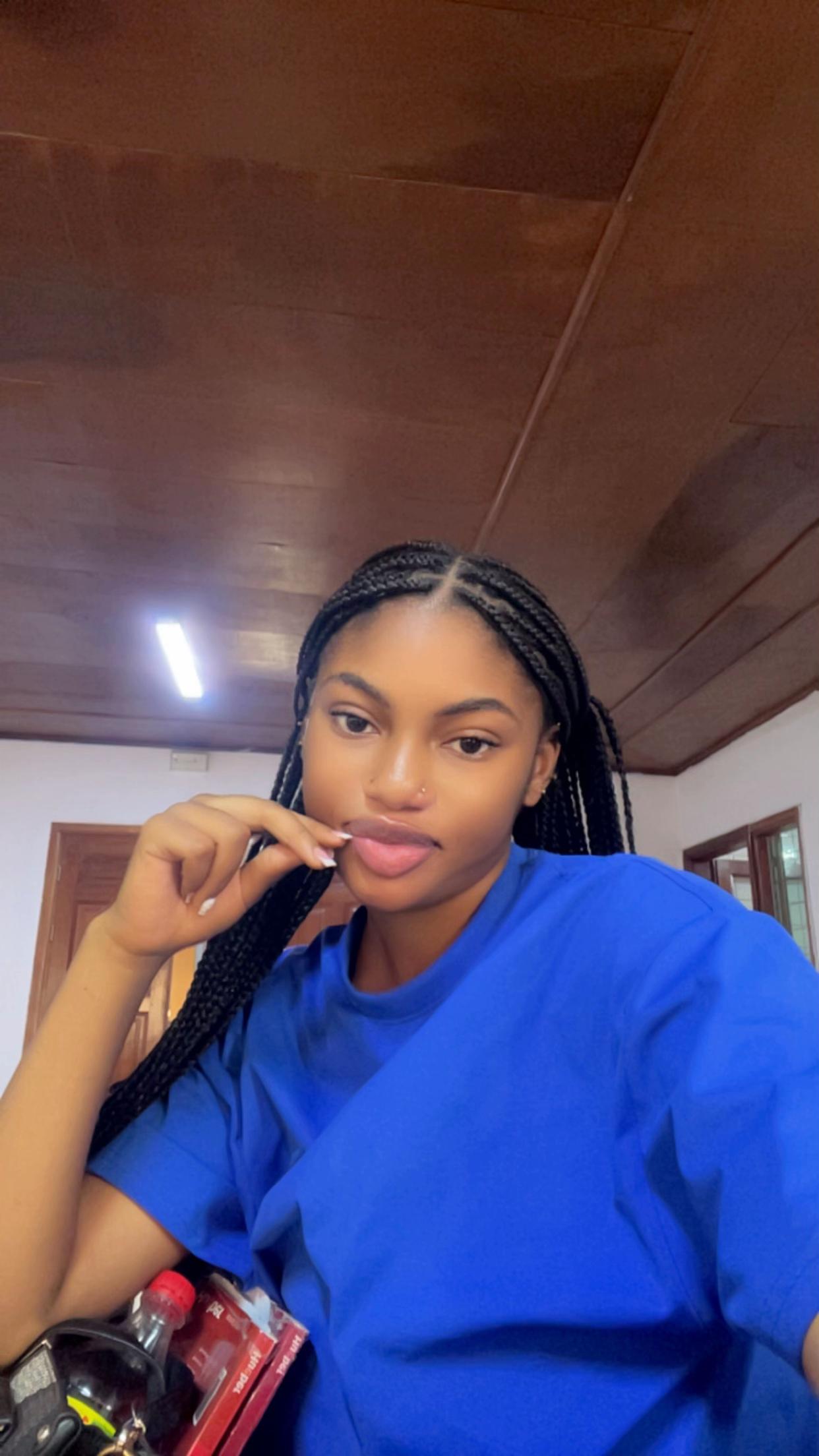 @Chloé.B🇨🇩