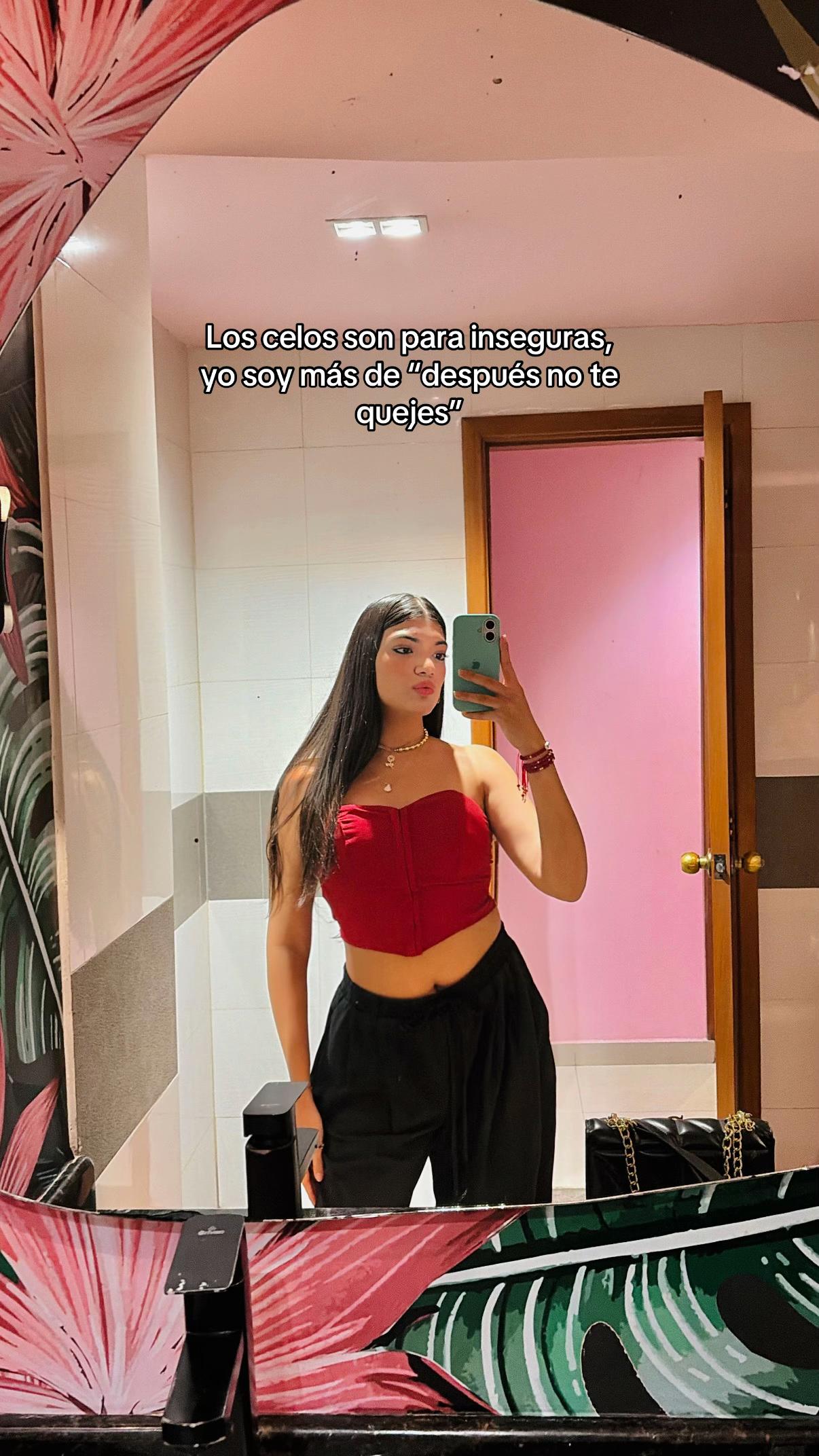 @Fiore 🖤🍒