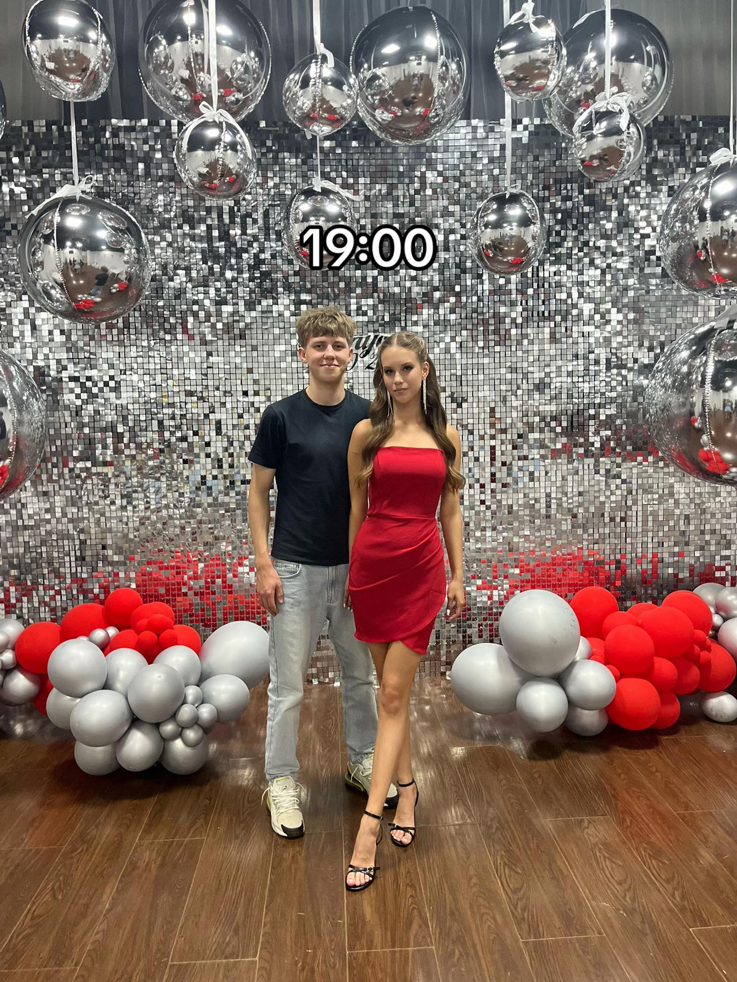 @лиза
