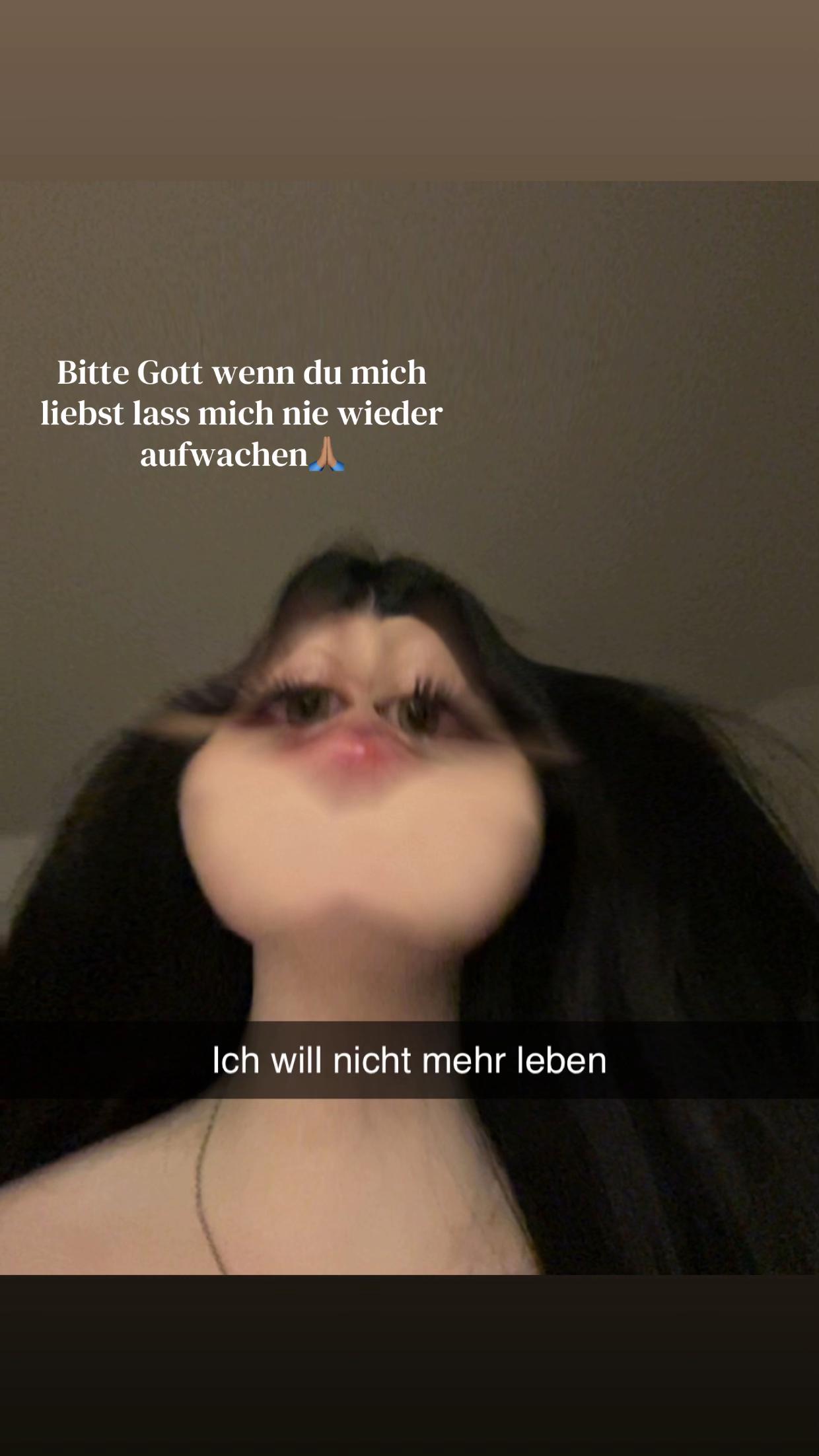 @𝐌𝐞𝐥𝐨𝐝𝐲 𝐋𝐞𝐚𝐧𝐧🌑