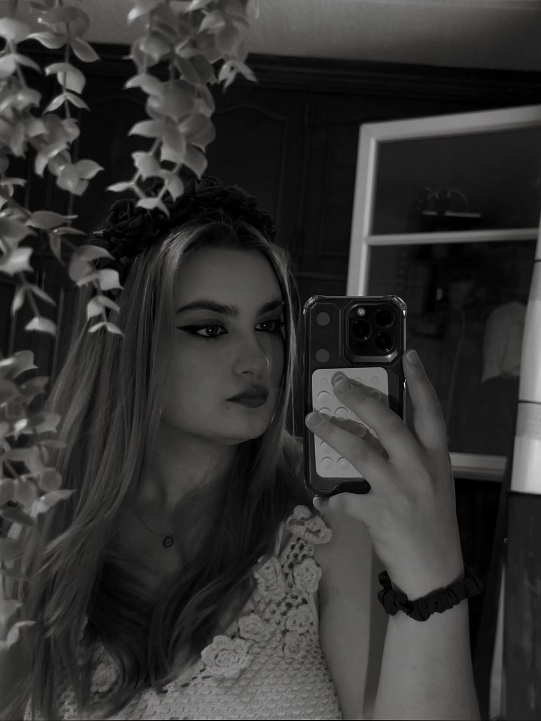 @Ariana_222