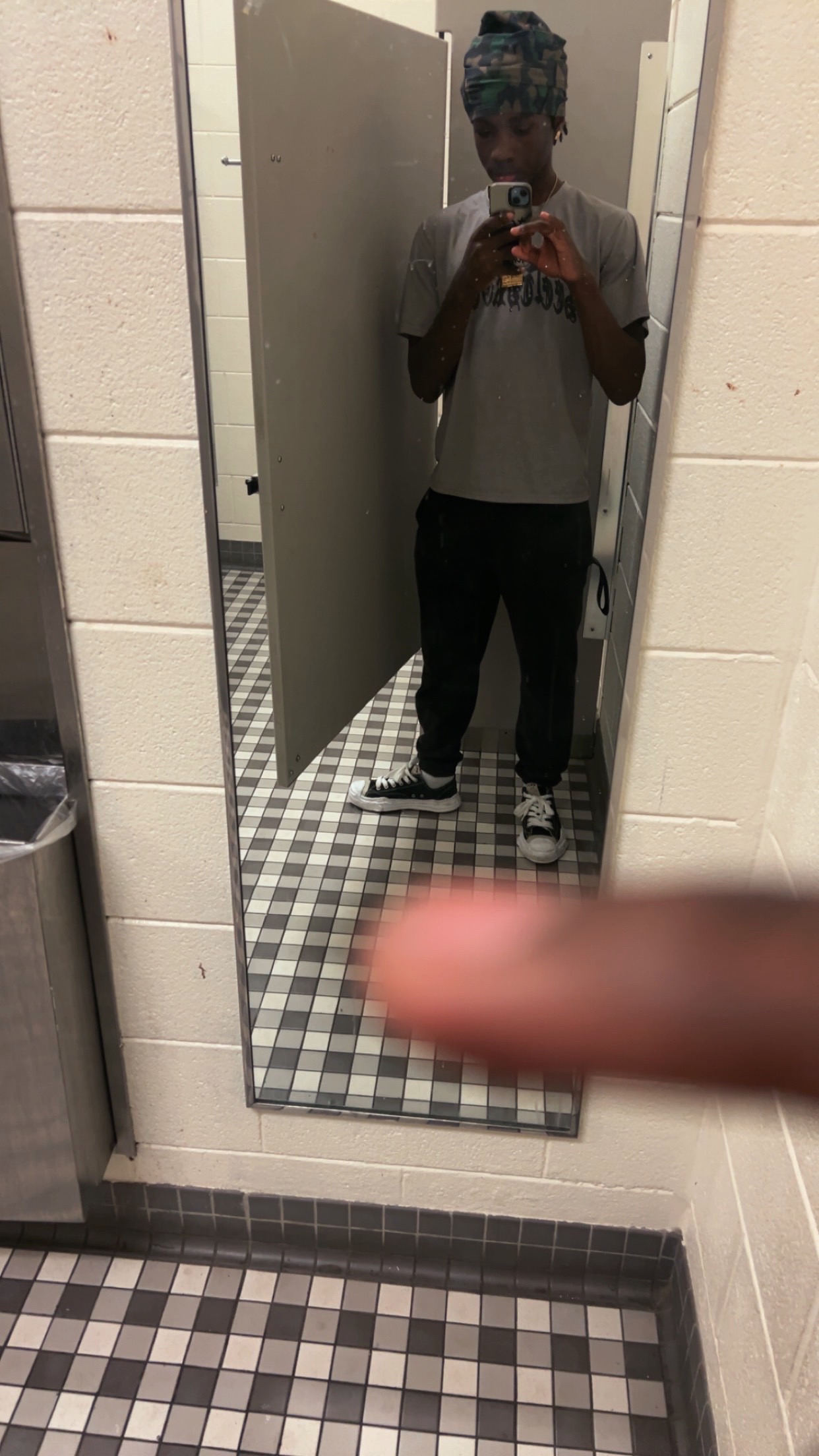 @e