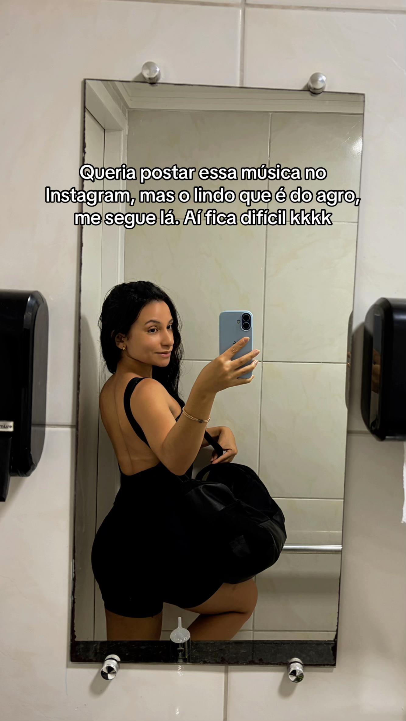 @Bella