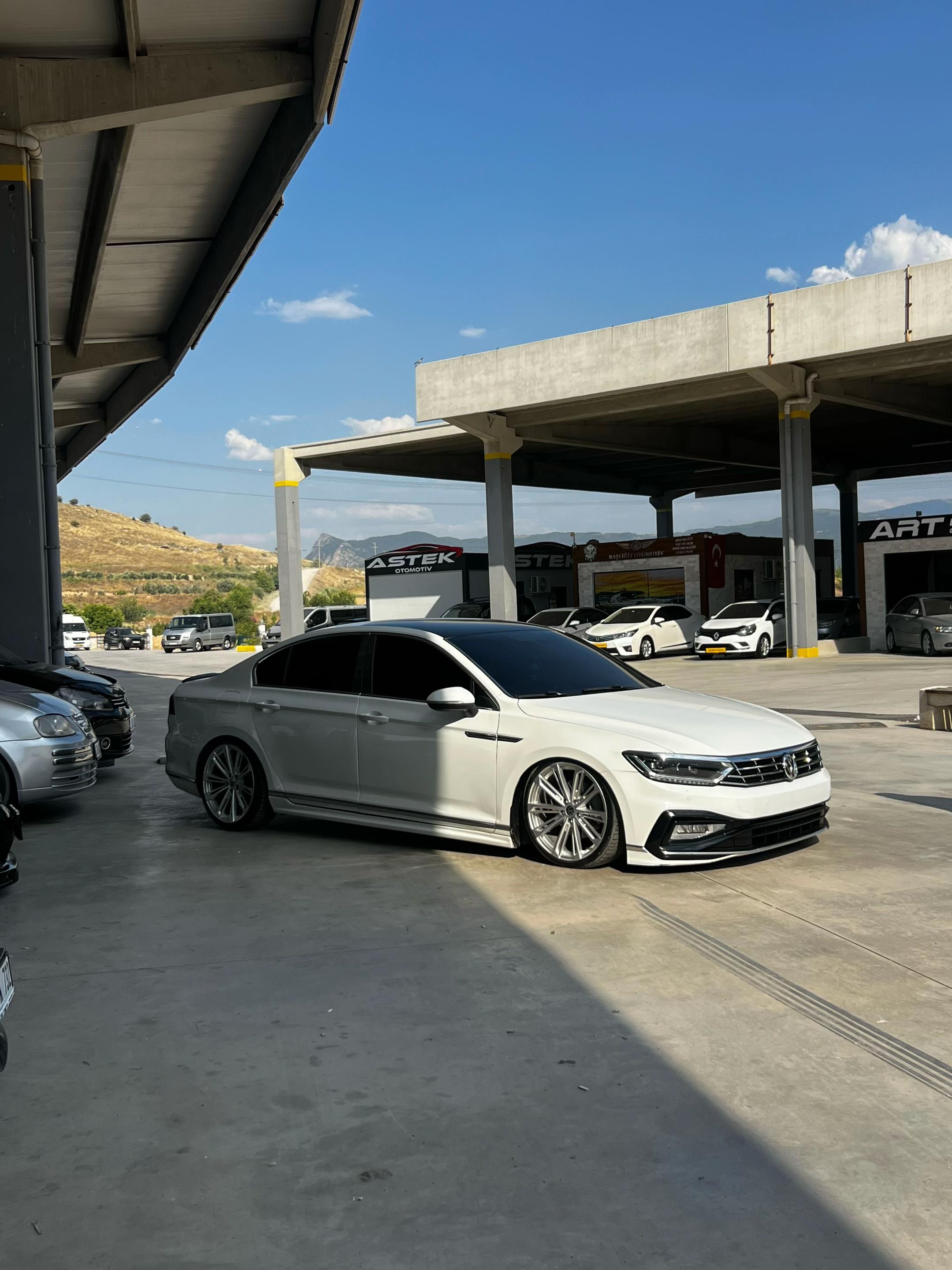 @AK✨