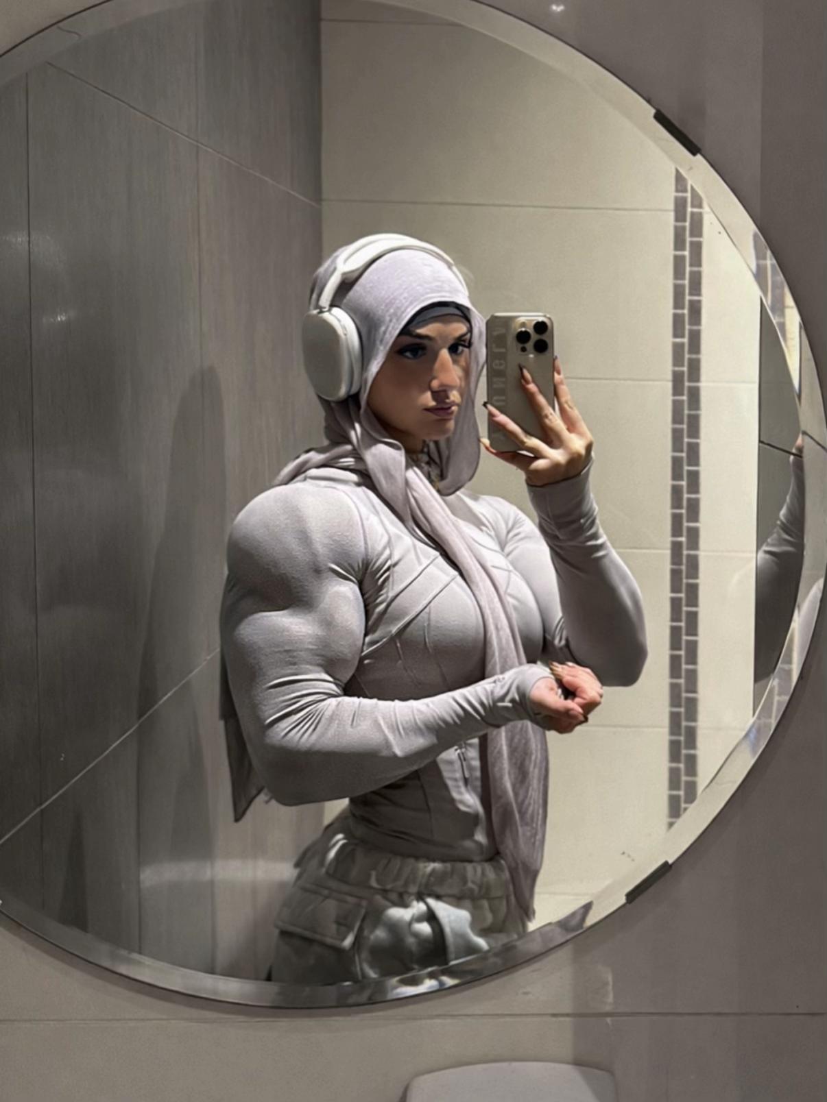 @sarah.fht