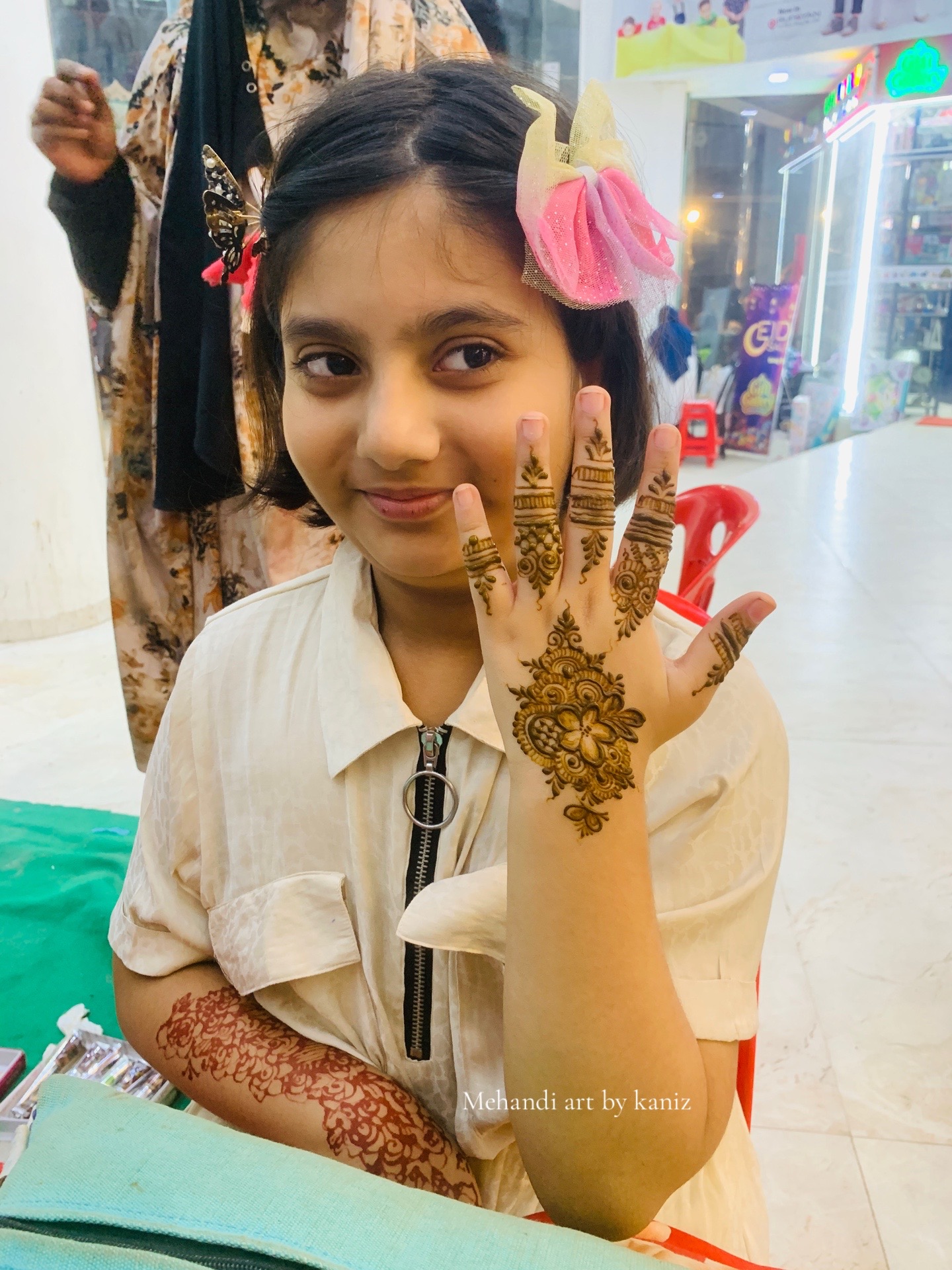 @Mehandi art by kaniz