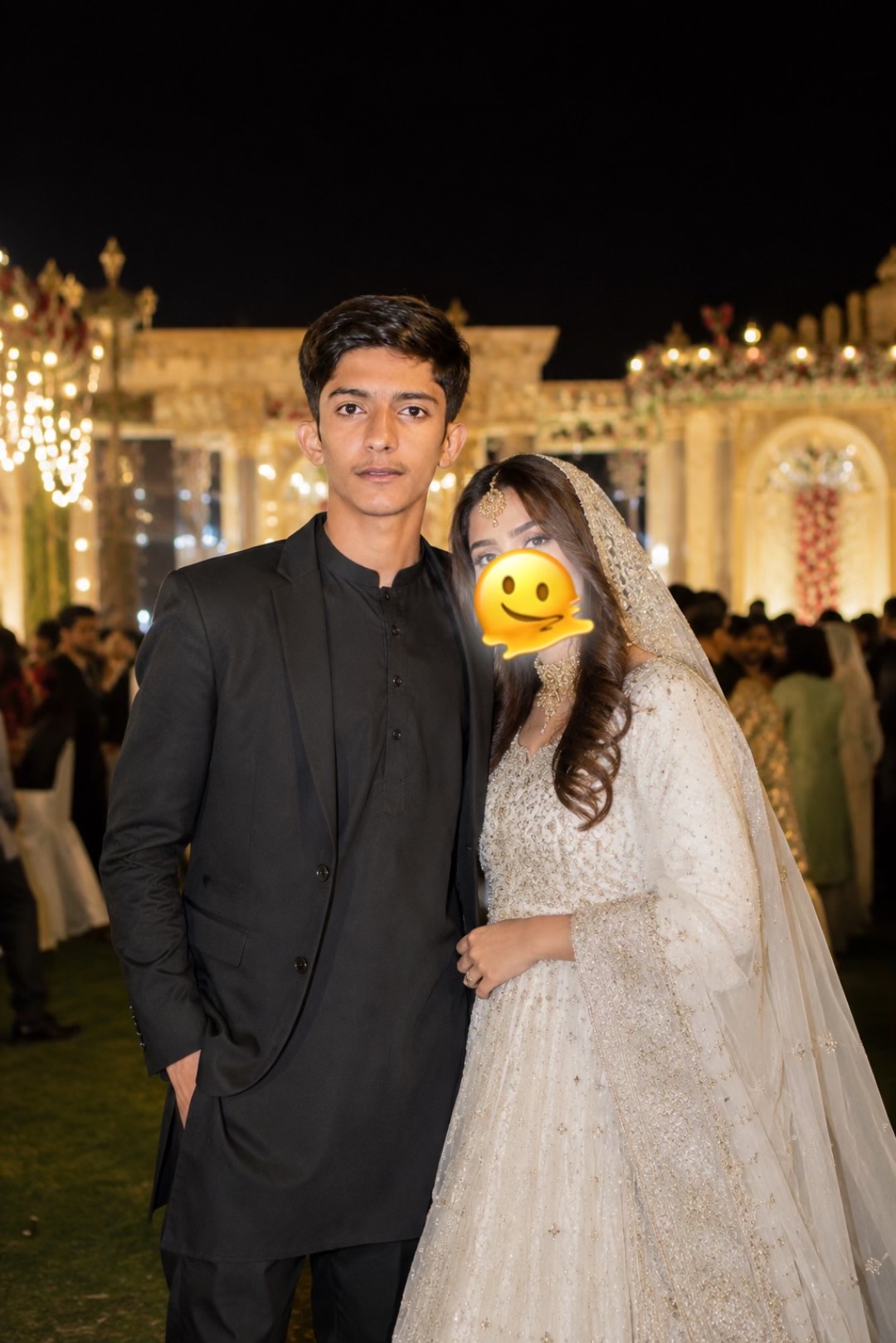 @Malik Anees Vlog