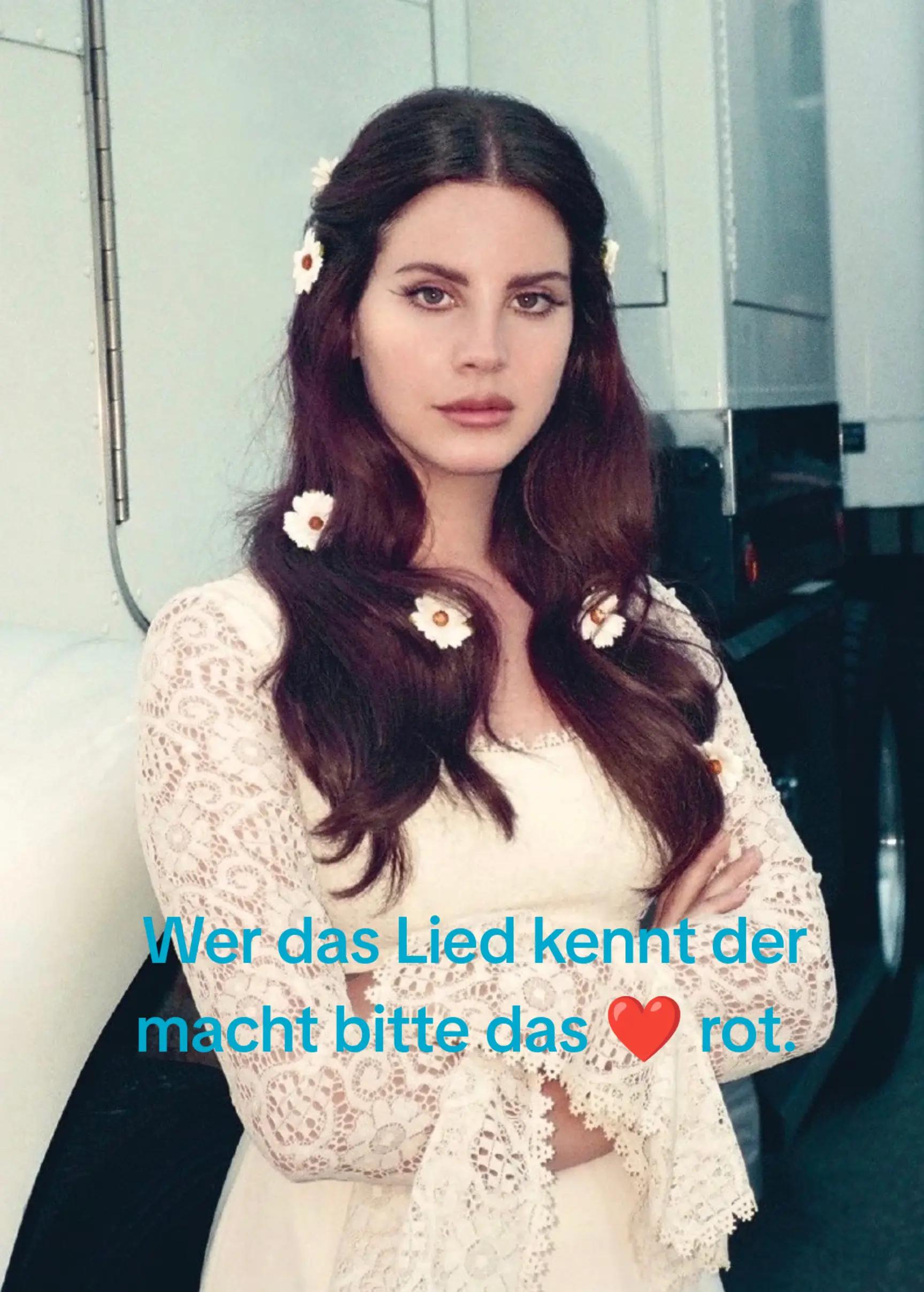 @Bella