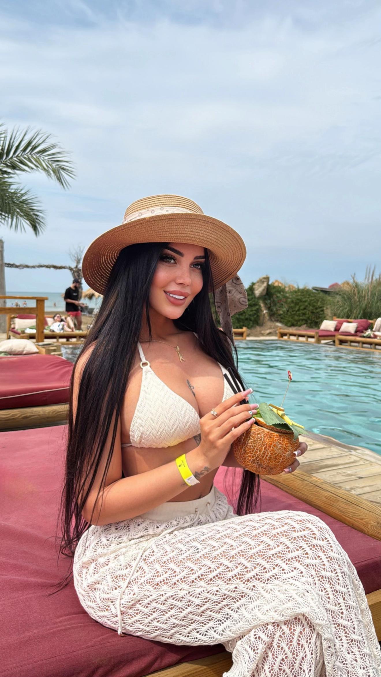 @kamelia_999