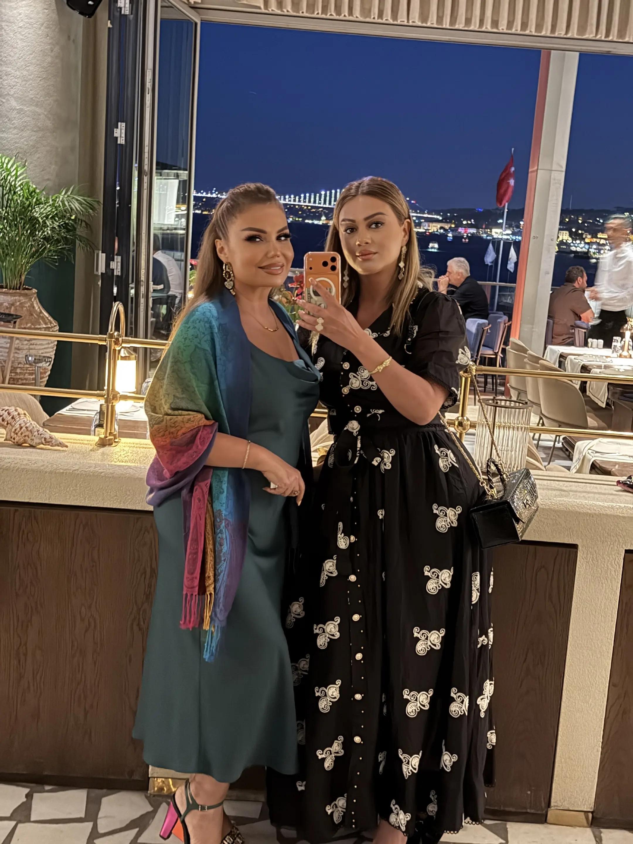 @K&ouml;n&uuml;l Kərimova rəsmi🎤