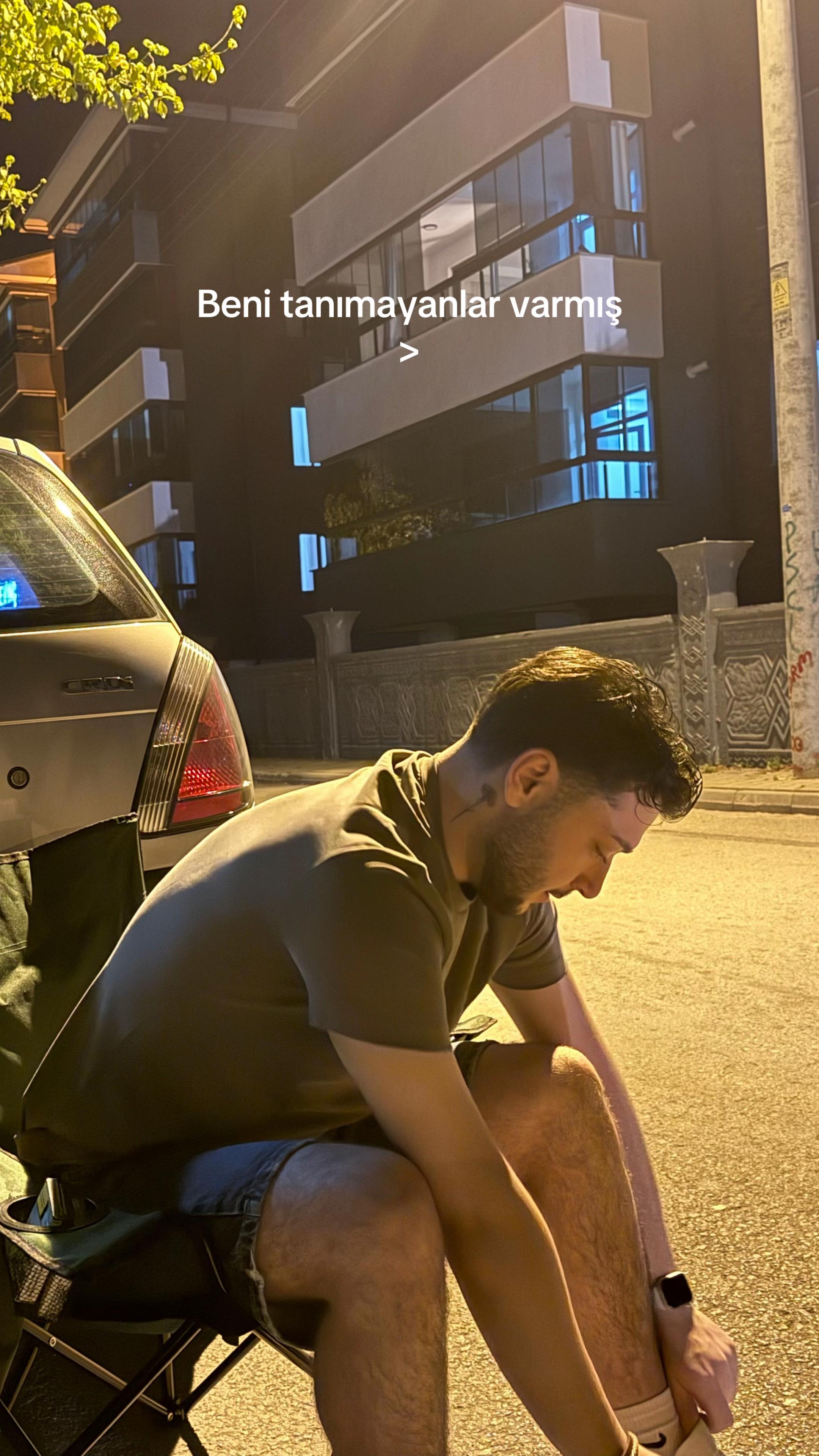 @𝑒𝑚𝑟𝑒 𝑦.
