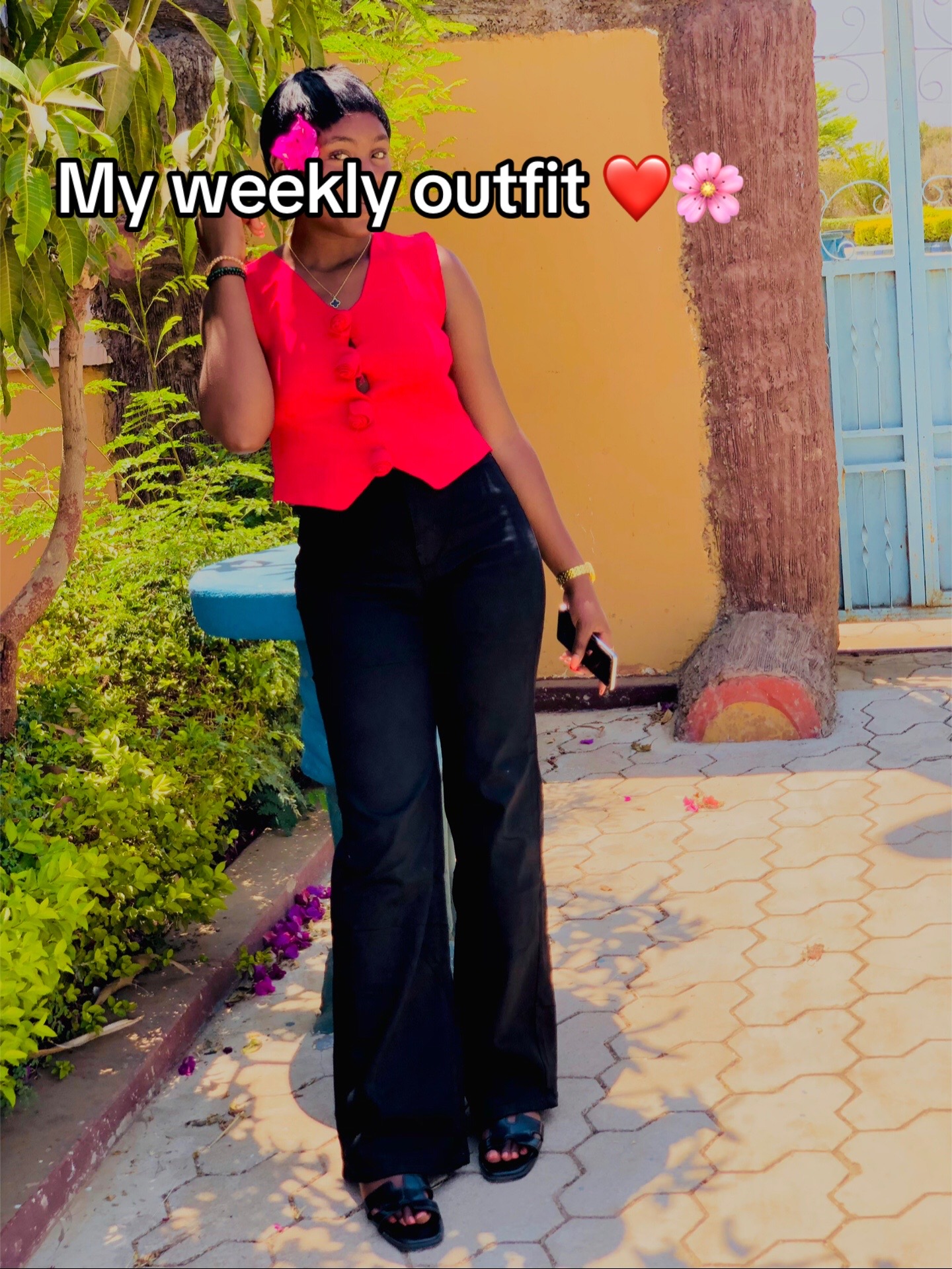 @𝓕𝓮𝔂🌸