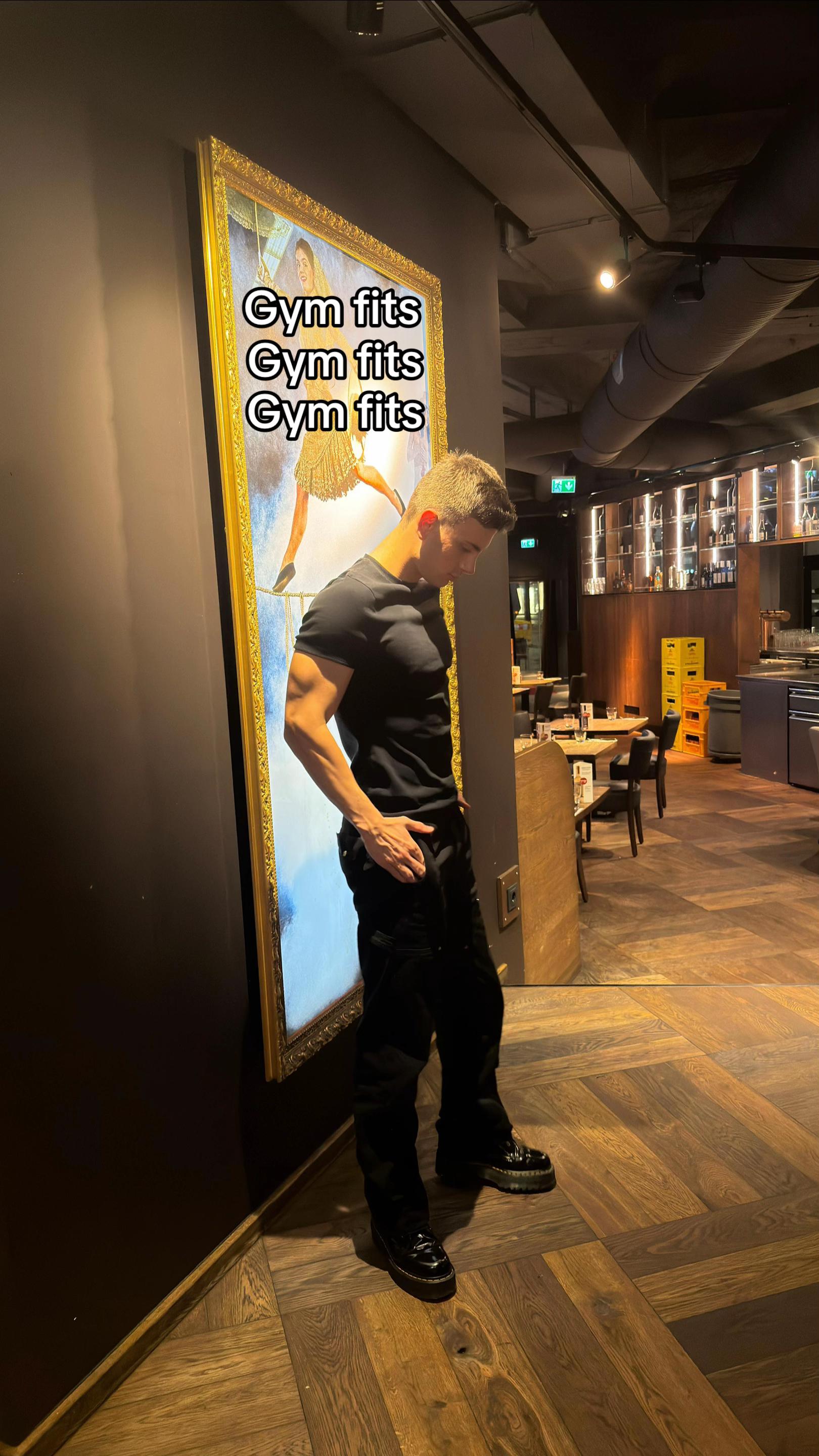 @𝑬